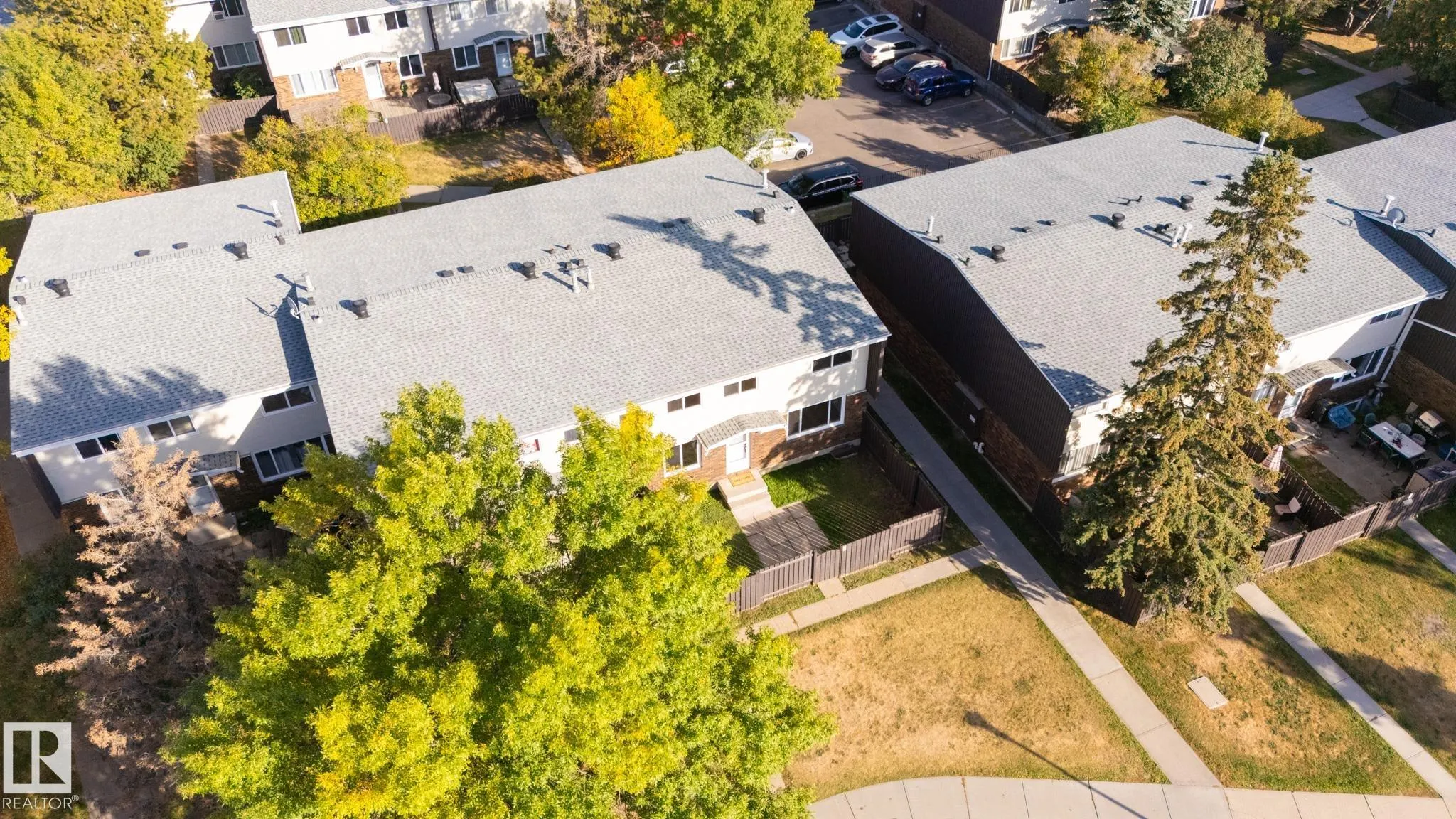193 ROSELAND Village