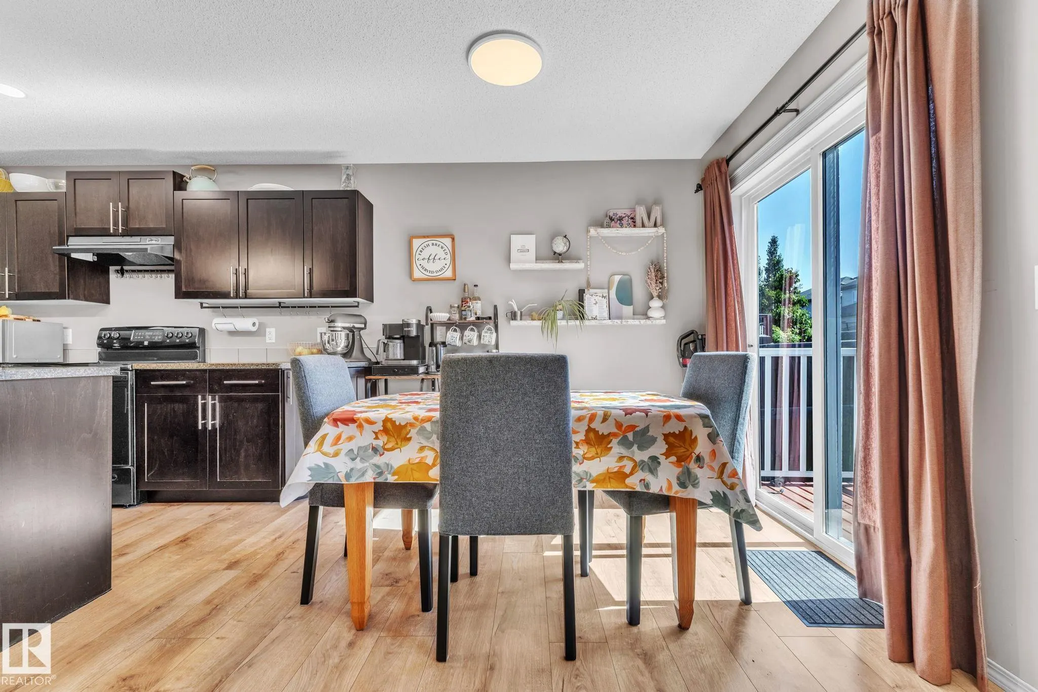 13 SPRINGWOOD Way