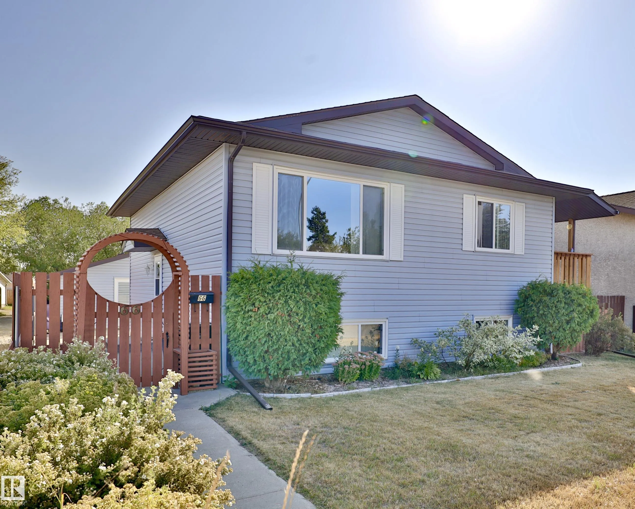 66 Westview Crescent