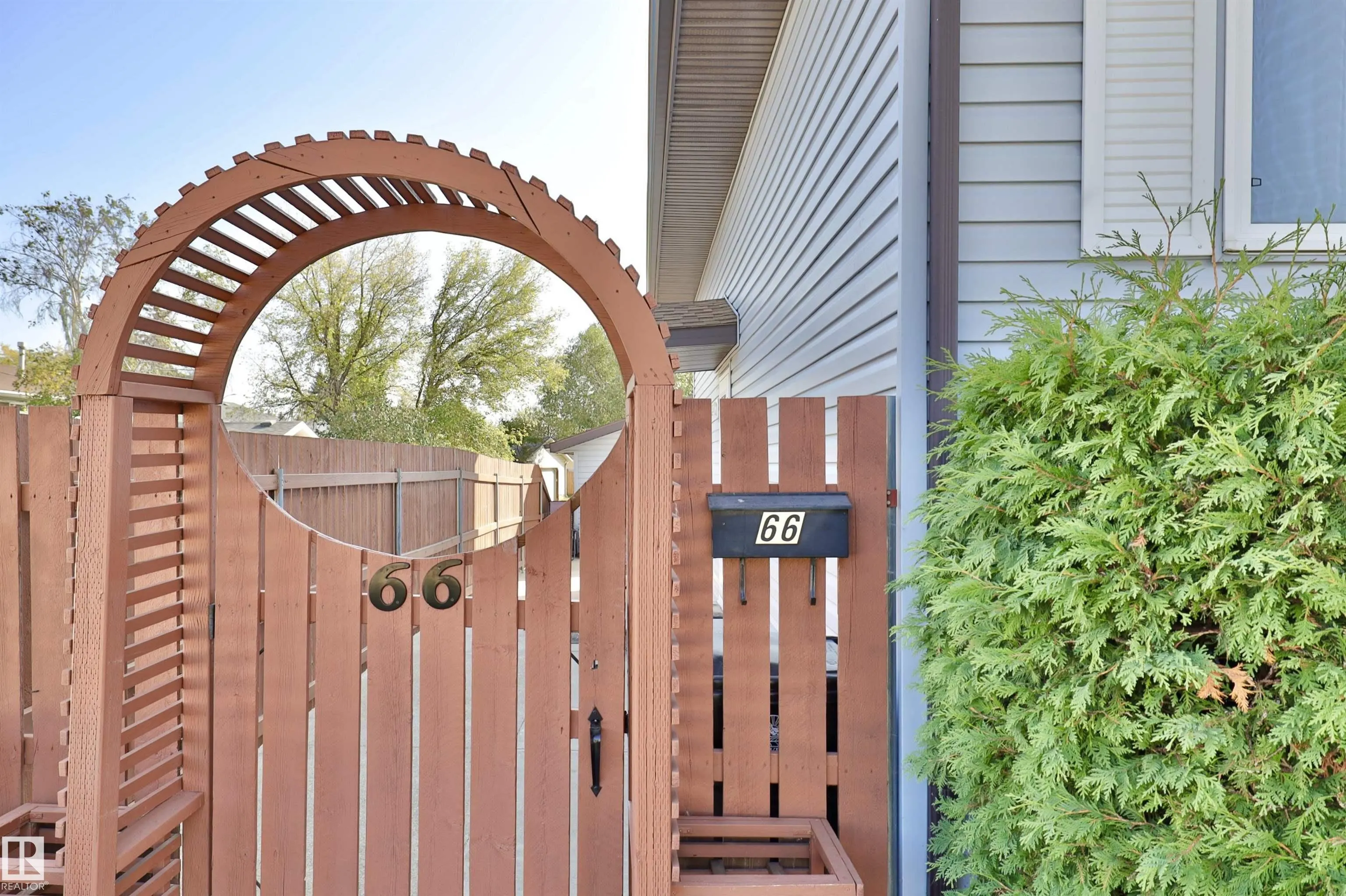 66 Westview Crescent