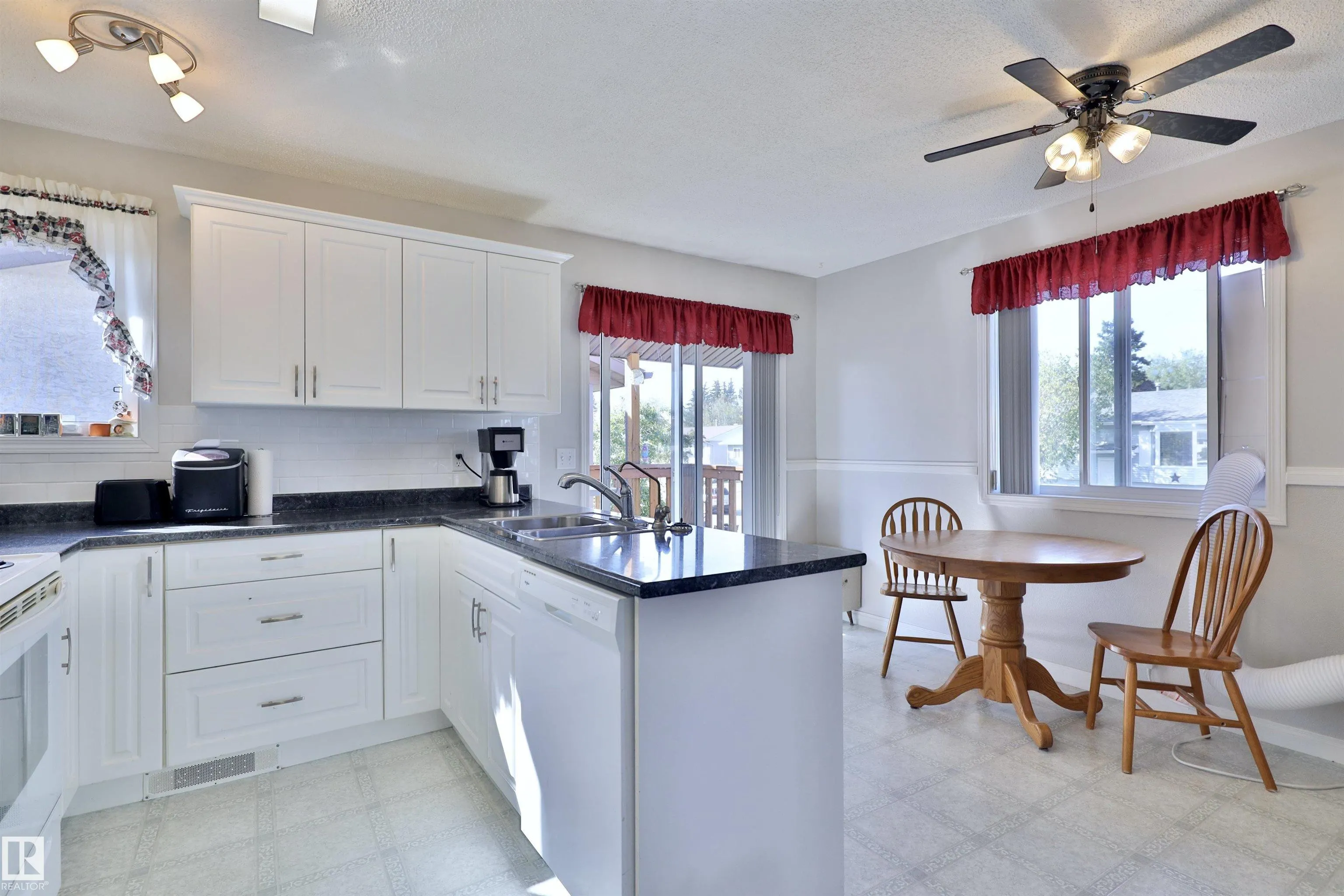 66 Westview Crescent
