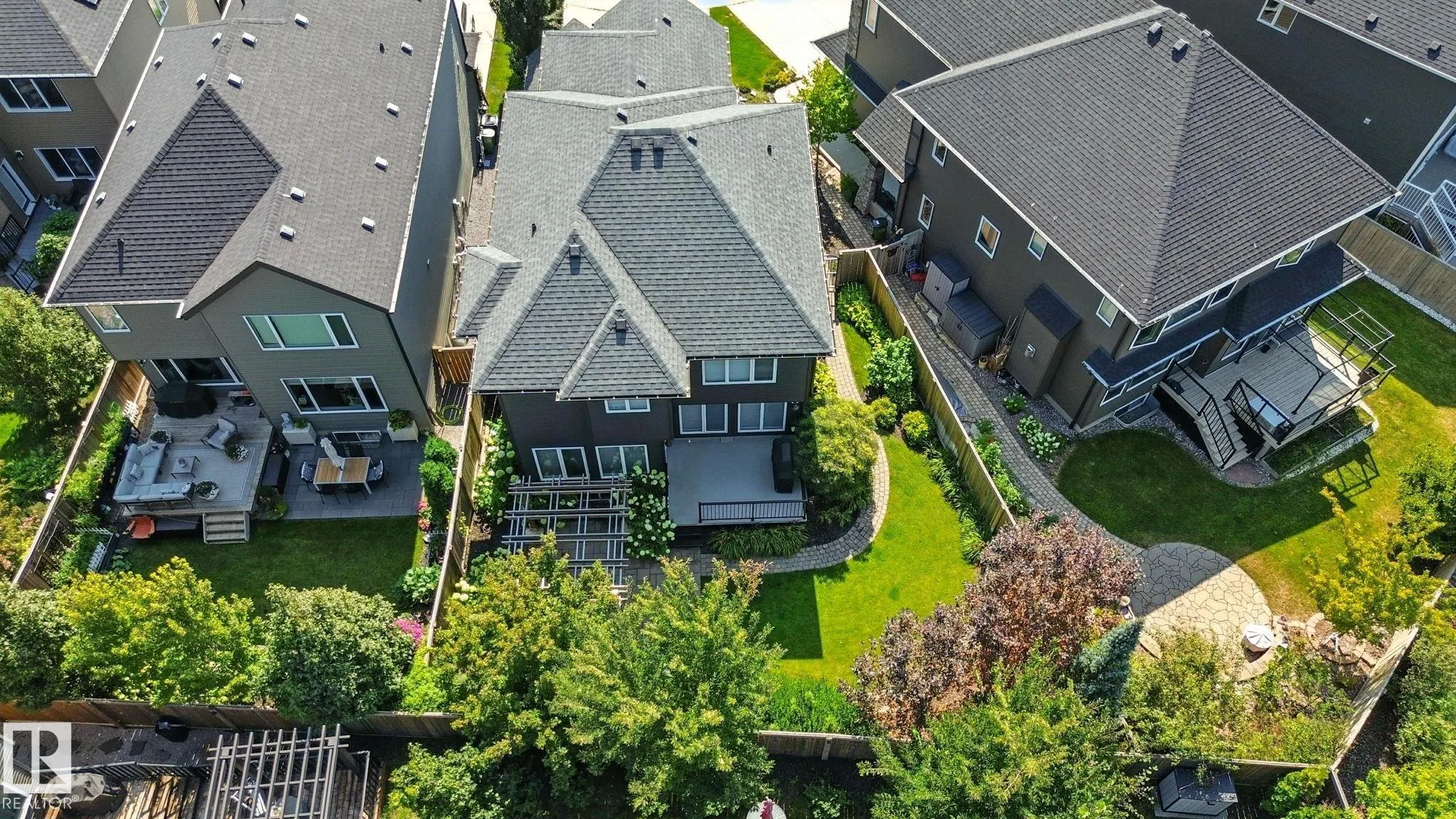 2824 KIRKLAND Bay