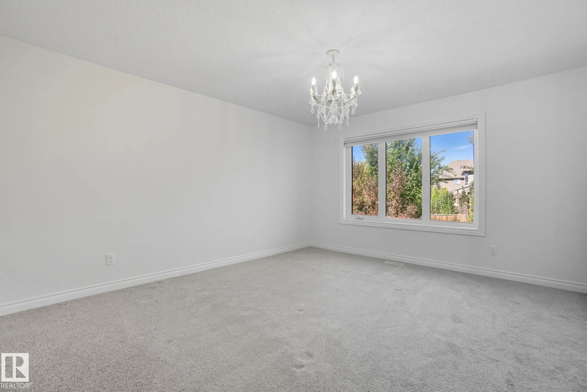 2824 KIRKLAND Bay