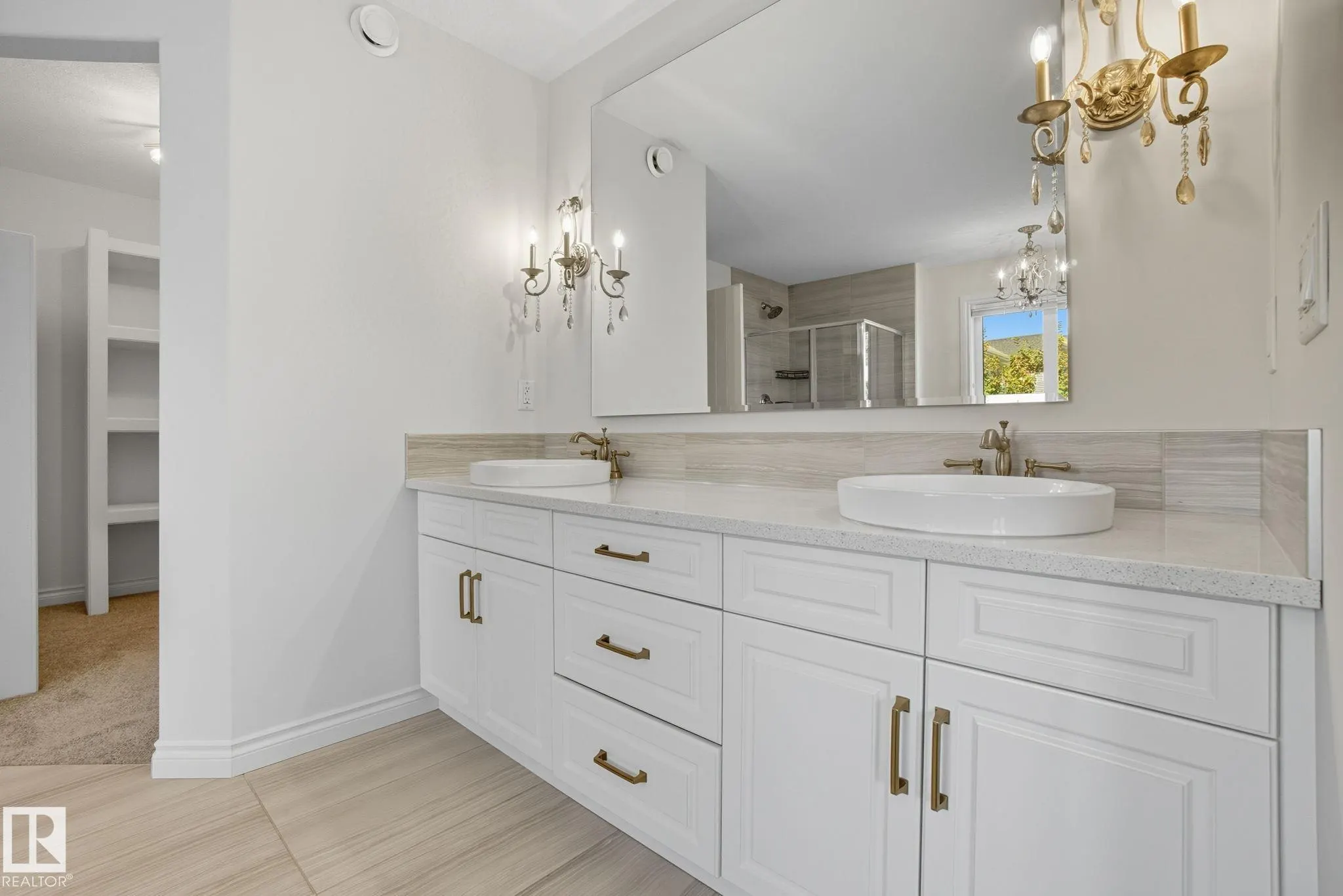2824 KIRKLAND Bay