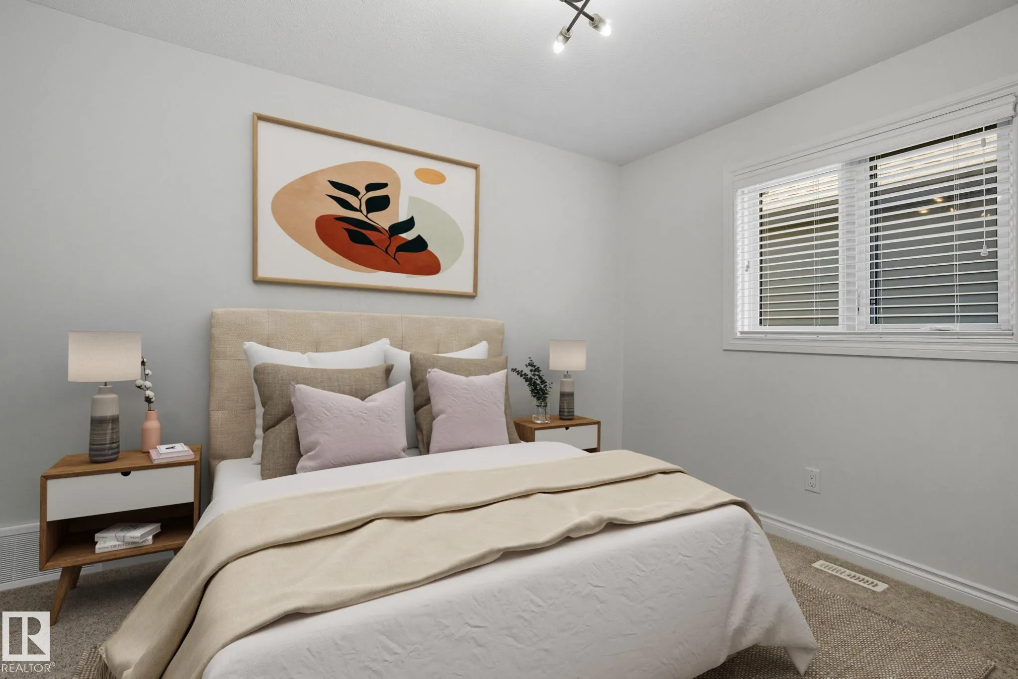 2824 KIRKLAND Bay