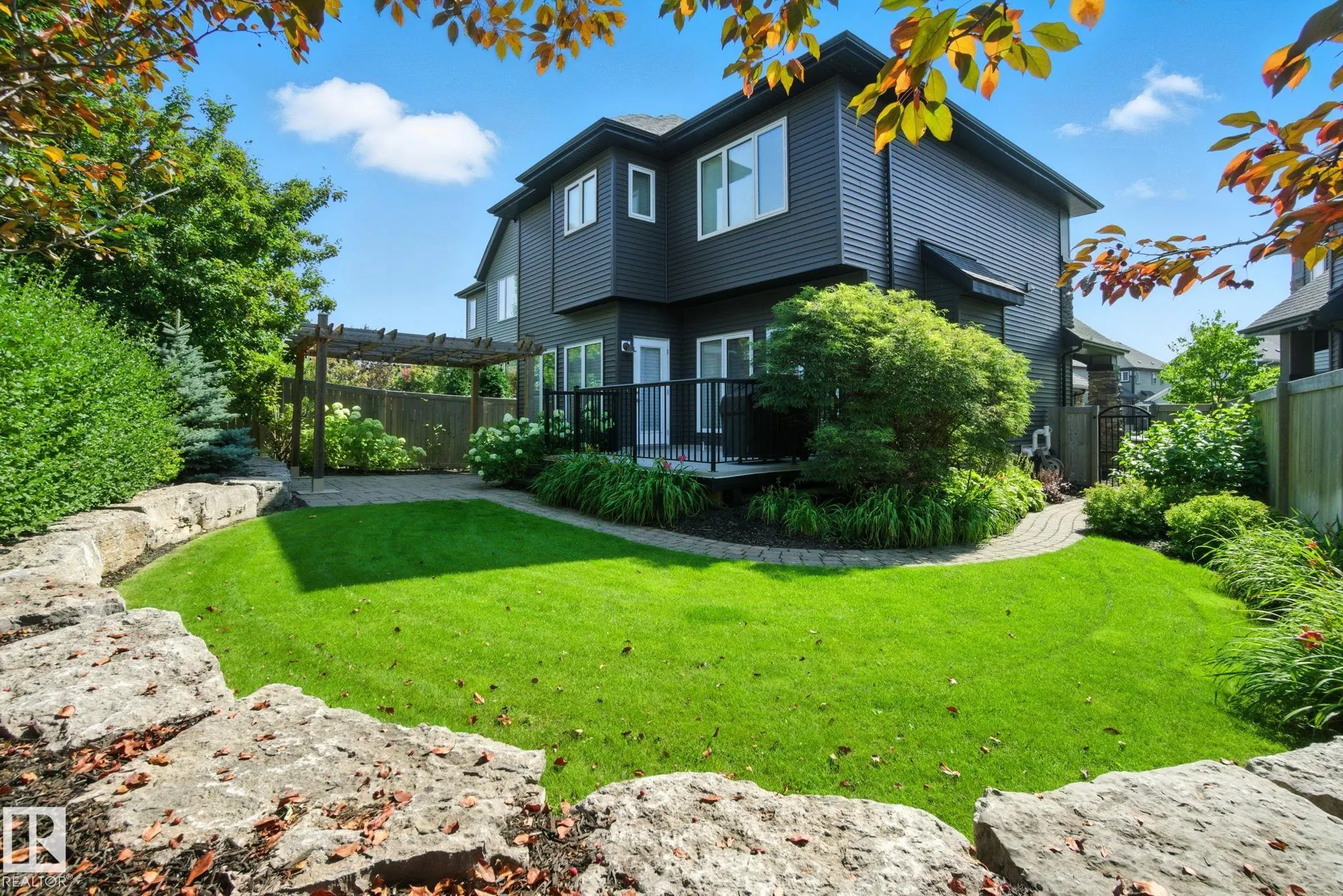2824 KIRKLAND Bay
