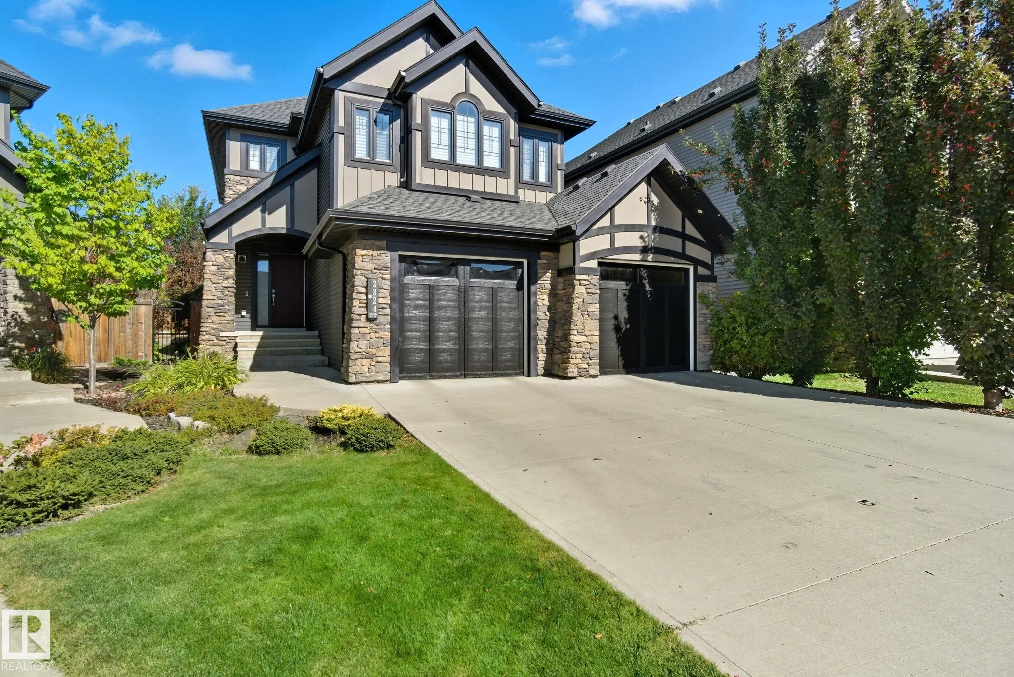 2824 KIRKLAND Bay