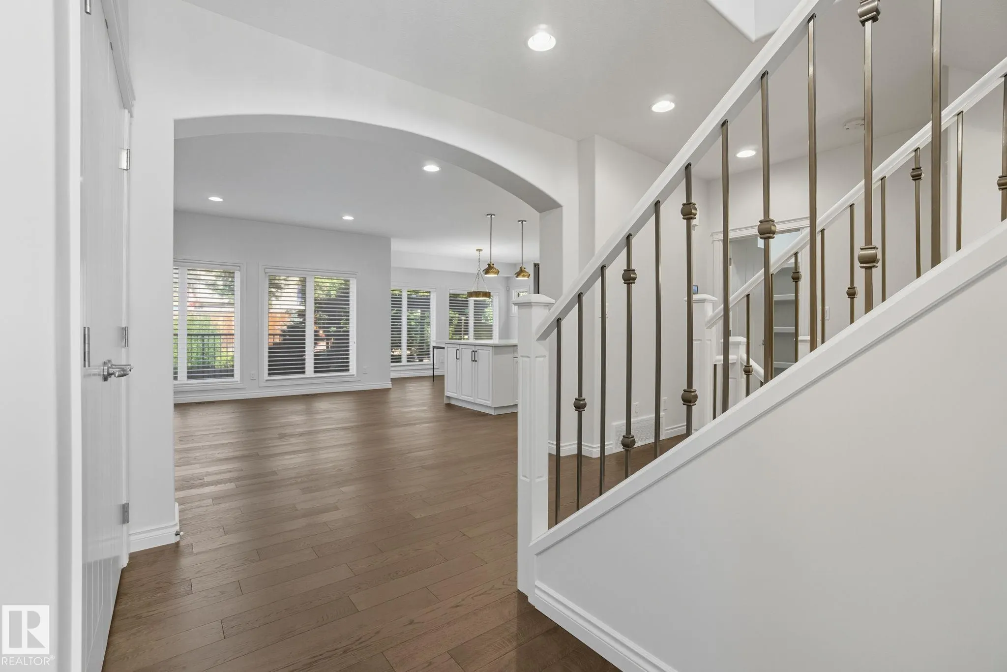 2824 KIRKLAND Bay