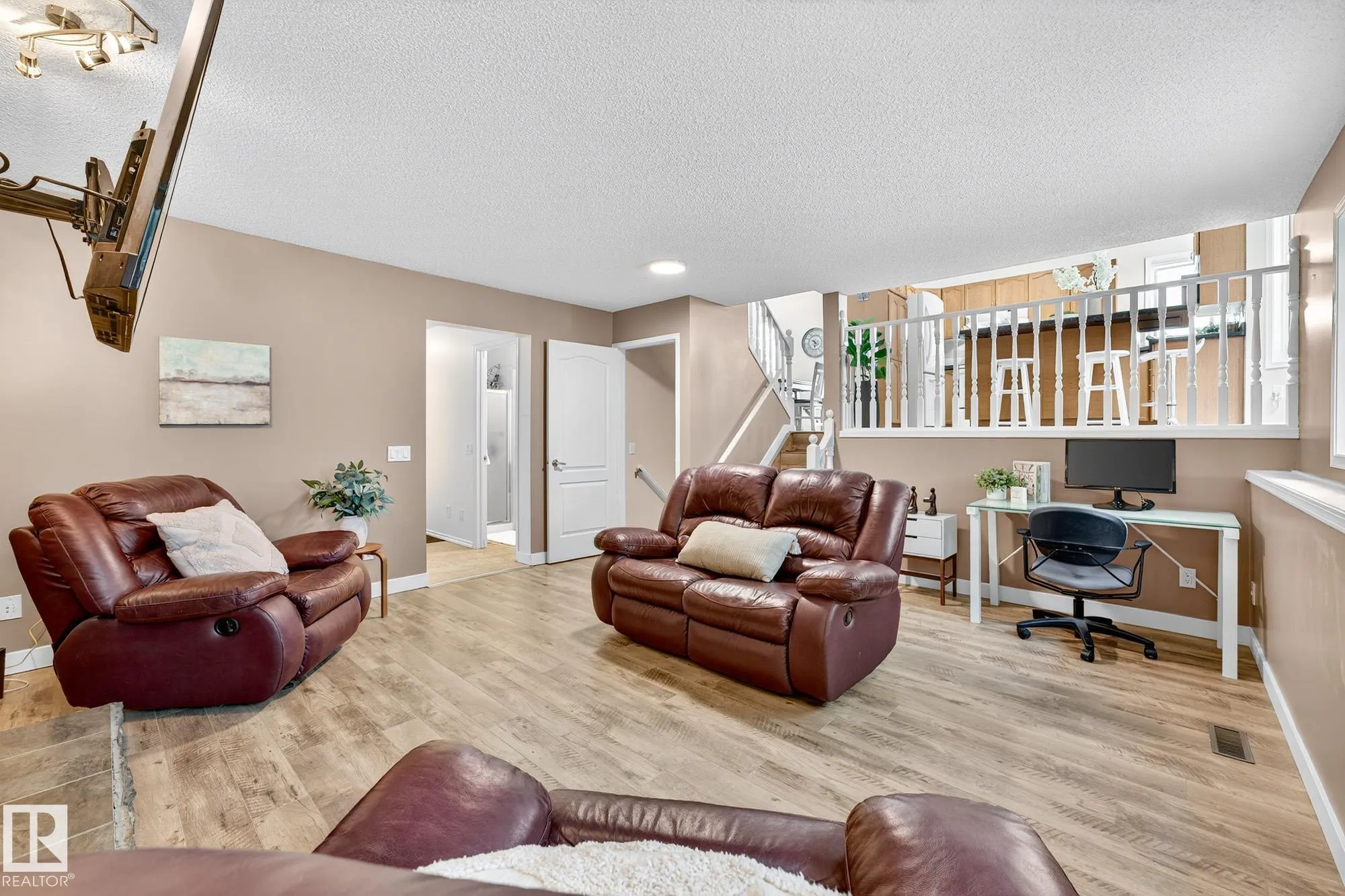 447 DAVENPORT Place