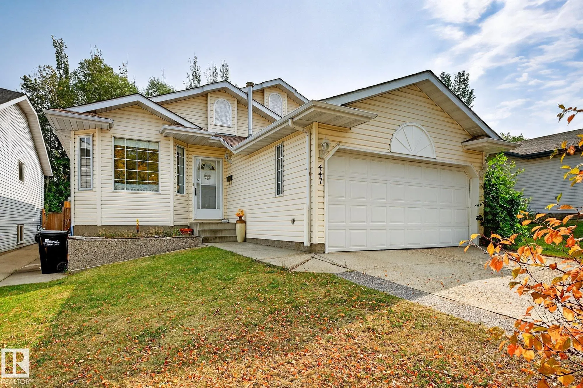 447 DAVENPORT Place