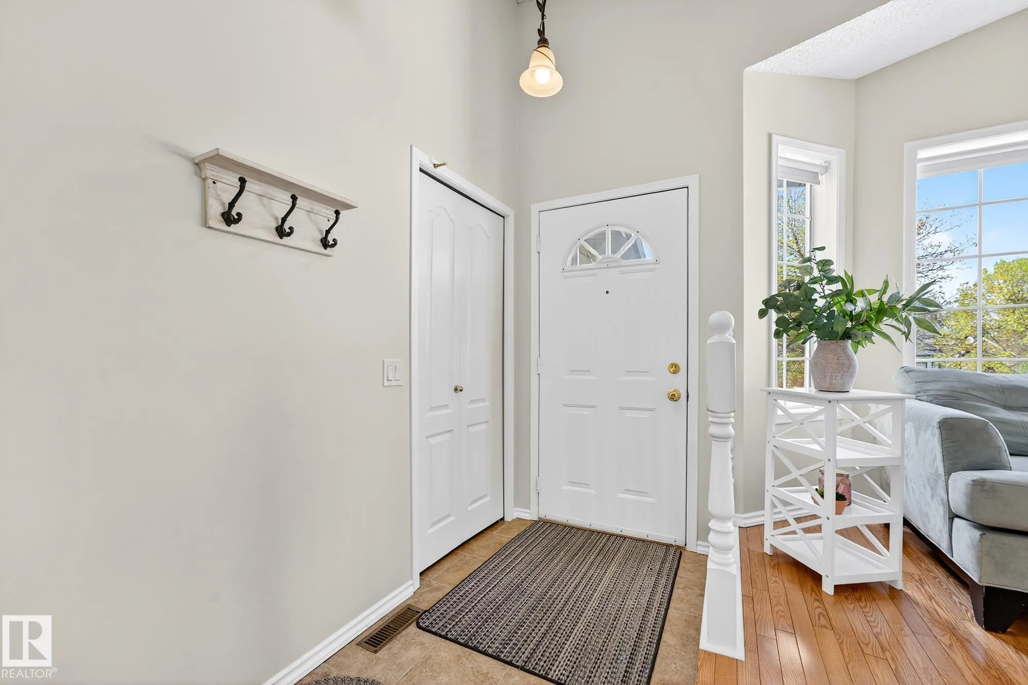447 DAVENPORT Place