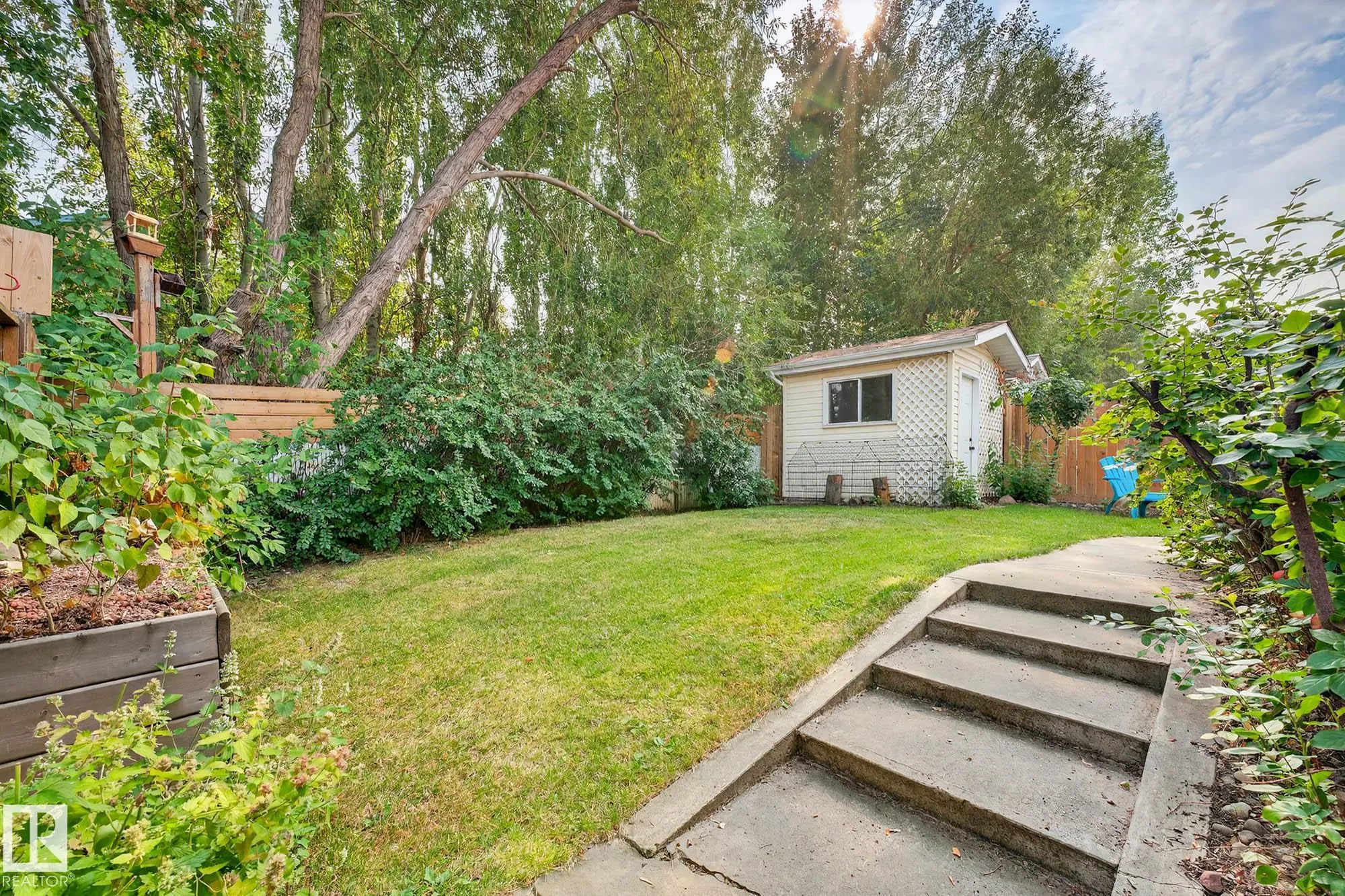 447 DAVENPORT Place