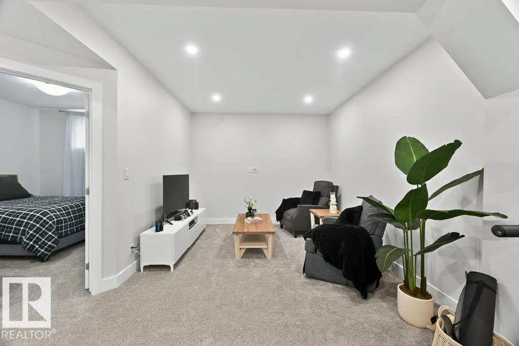 424 GENESIS Court