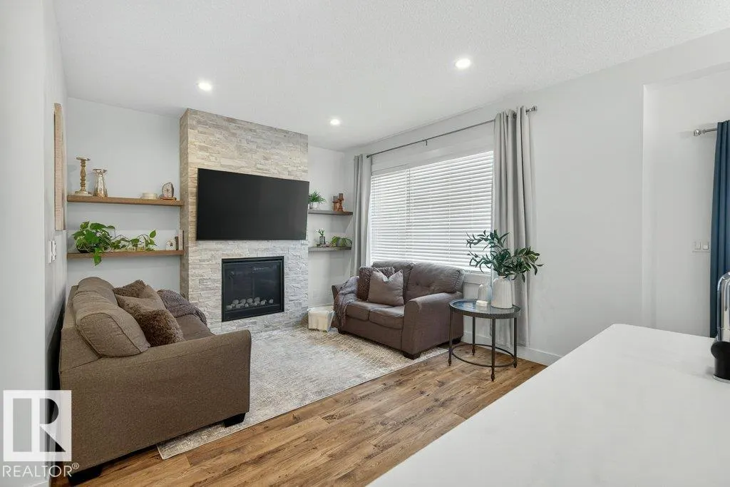 424 GENESIS Court