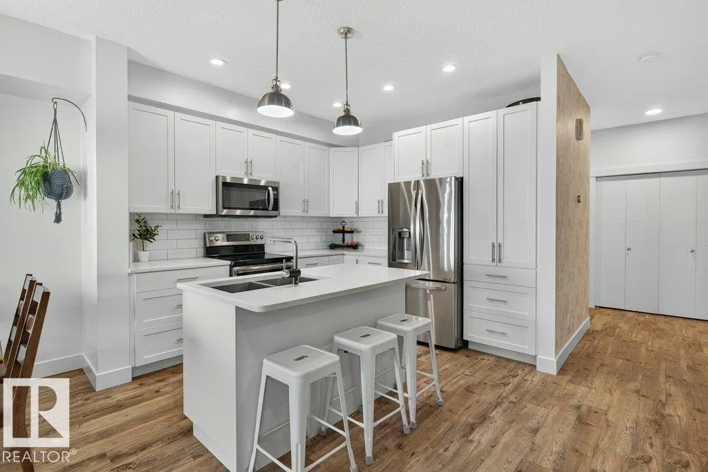 424 GENESIS Court