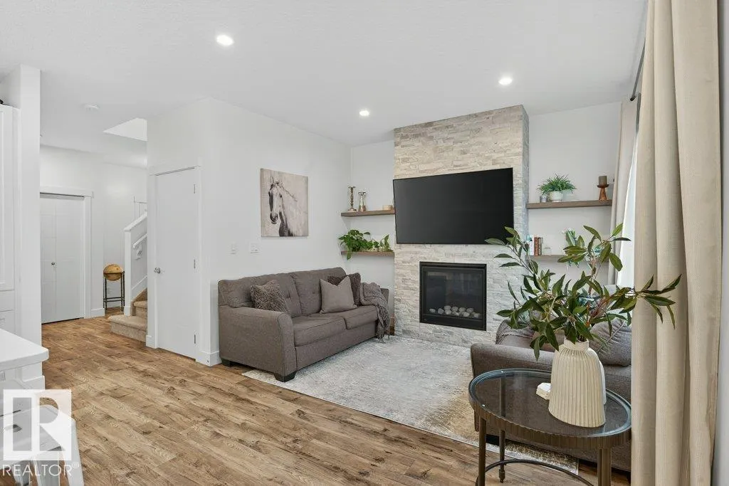 424 GENESIS Court