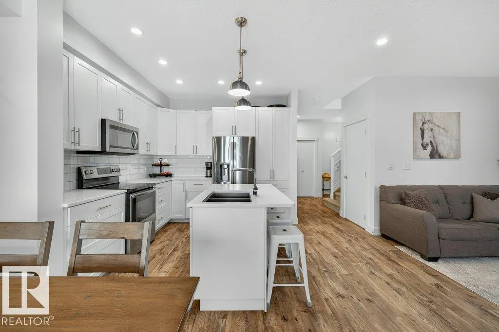 424 GENESIS Court