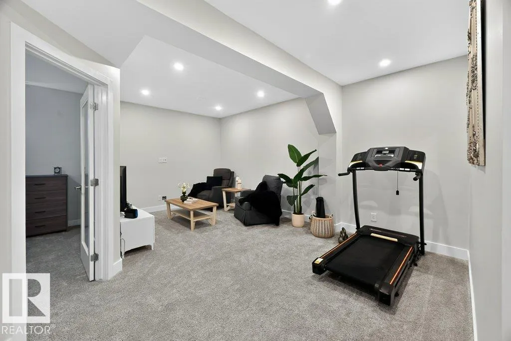 424 GENESIS Court