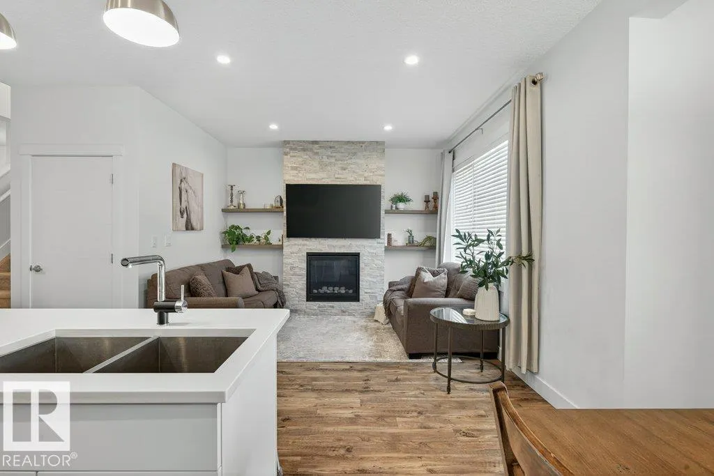 424 GENESIS Court