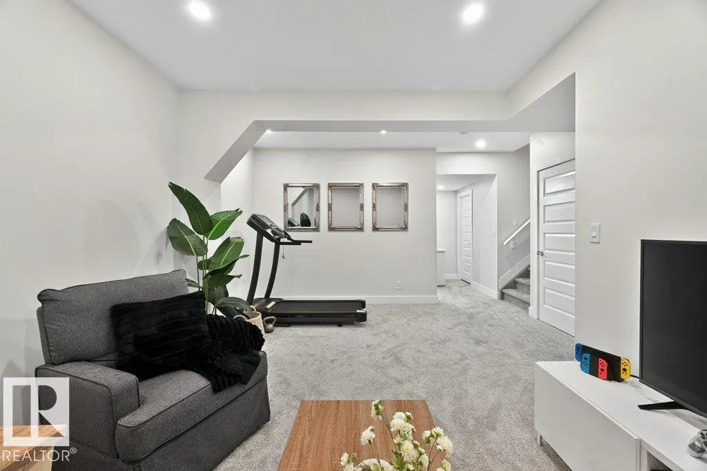 424 GENESIS Court