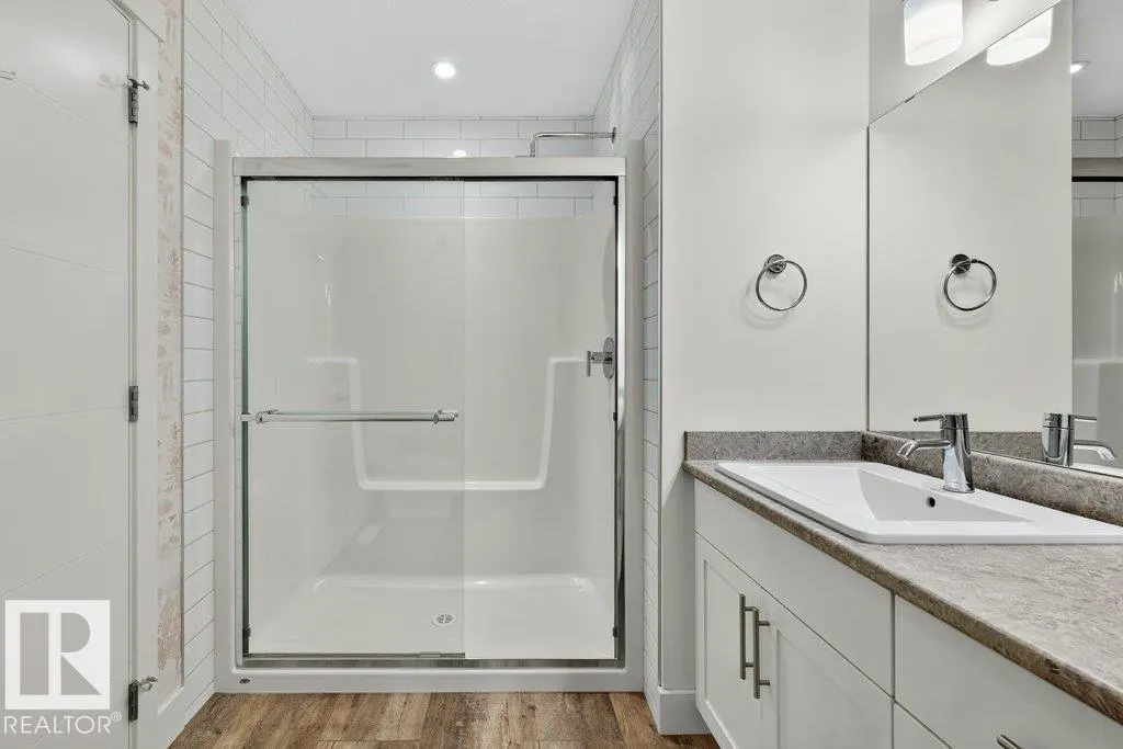 424 GENESIS Court