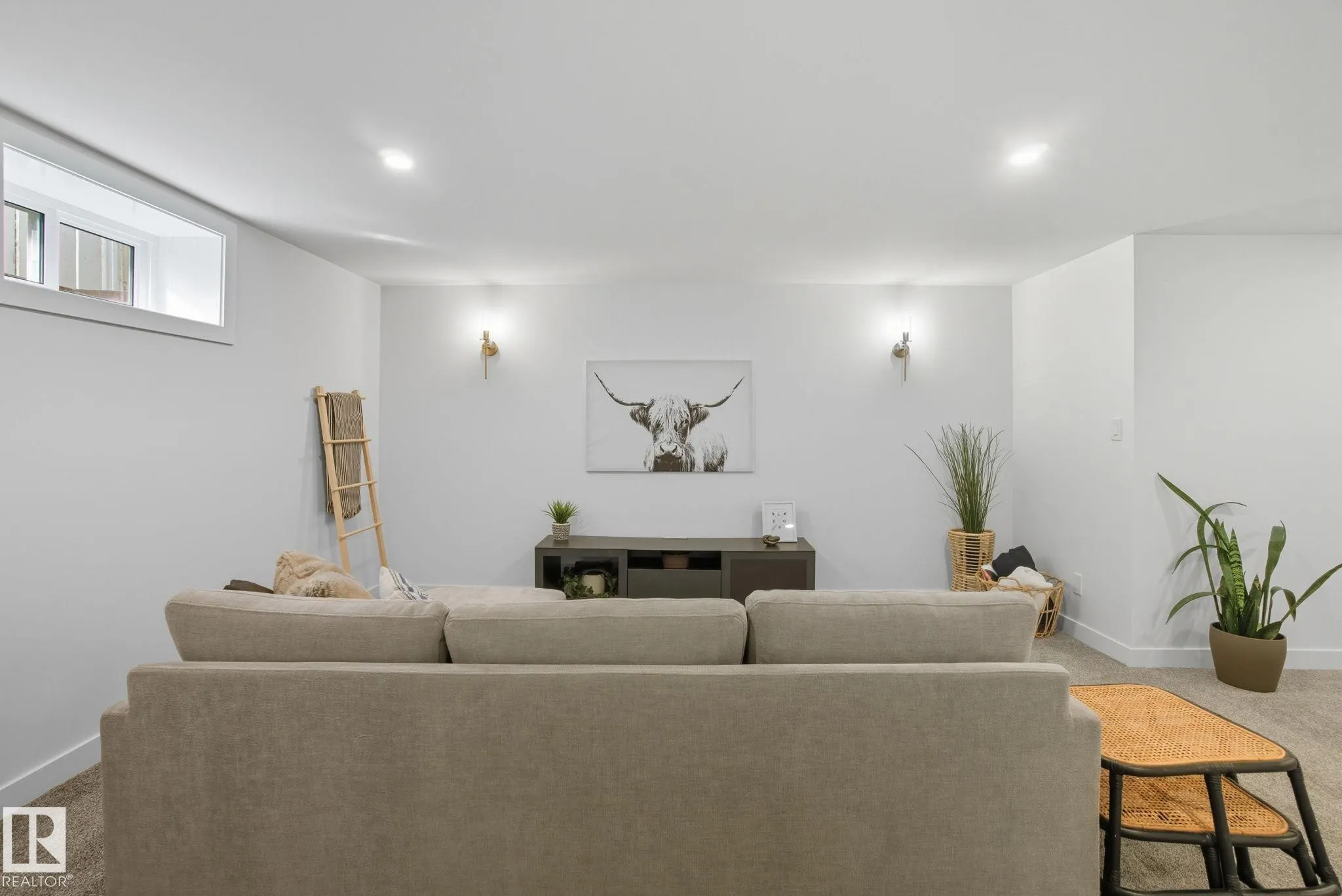 16109 88A Avenue