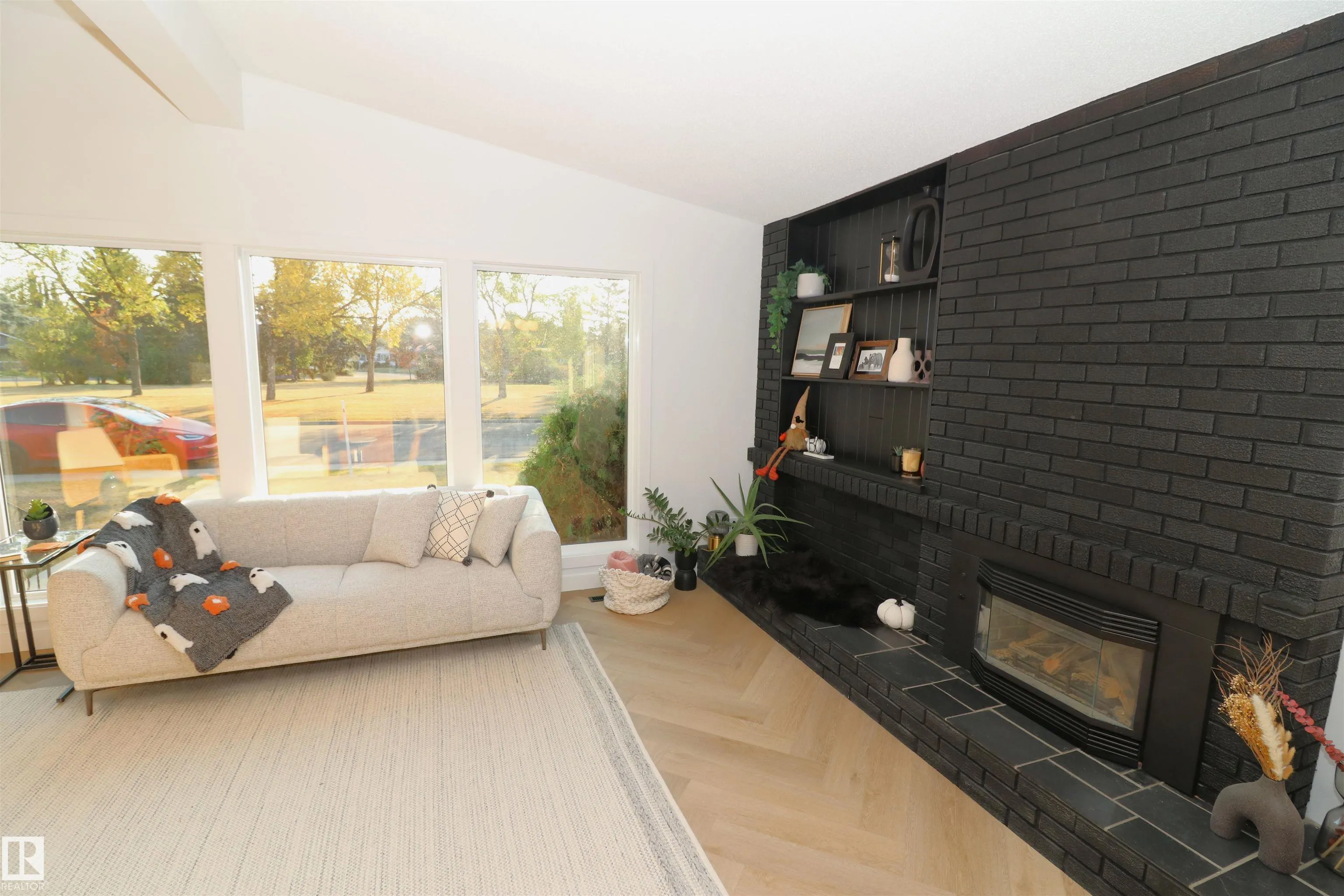 16109 88A Avenue