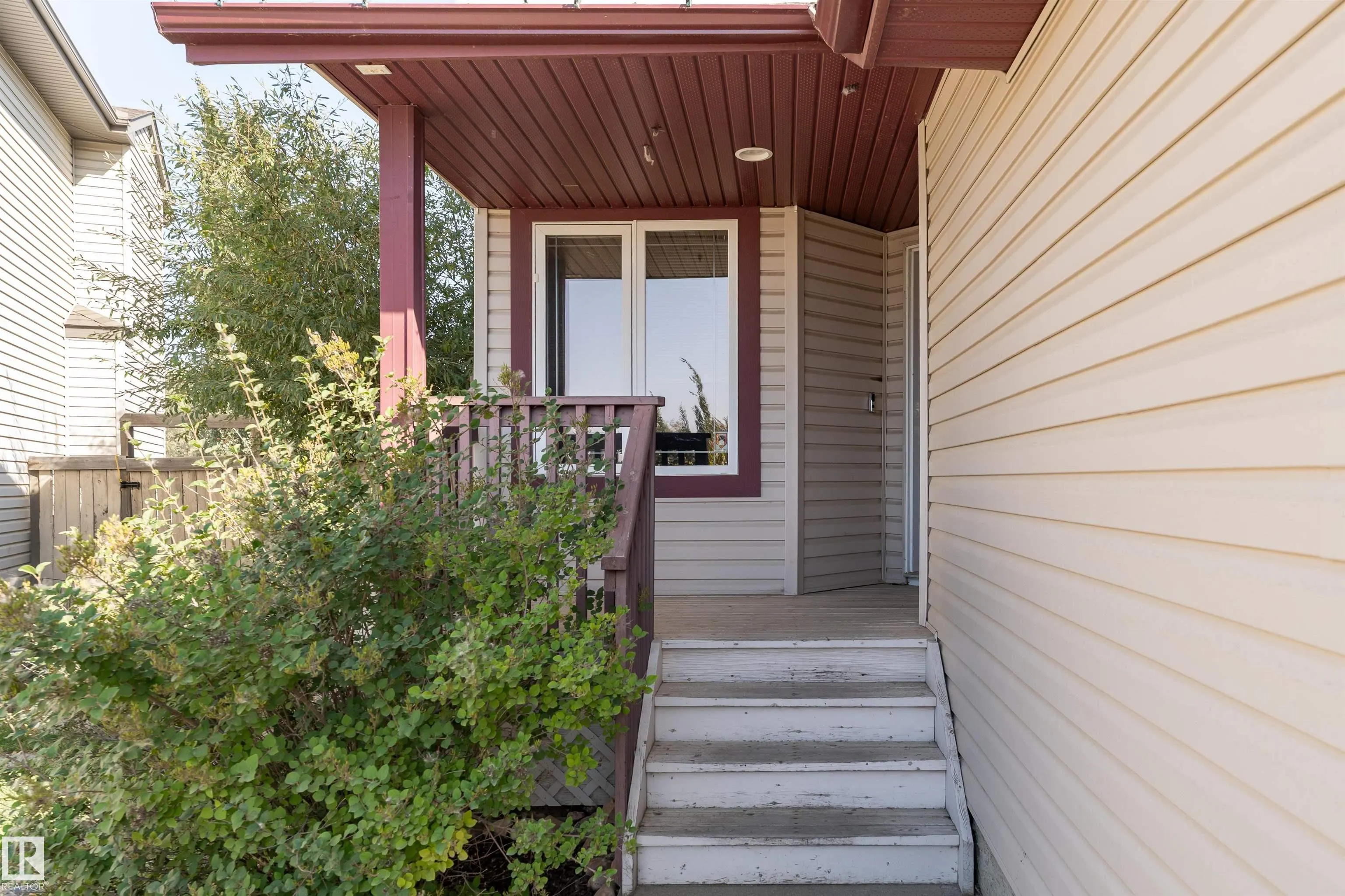 64 LEYLAND Way
