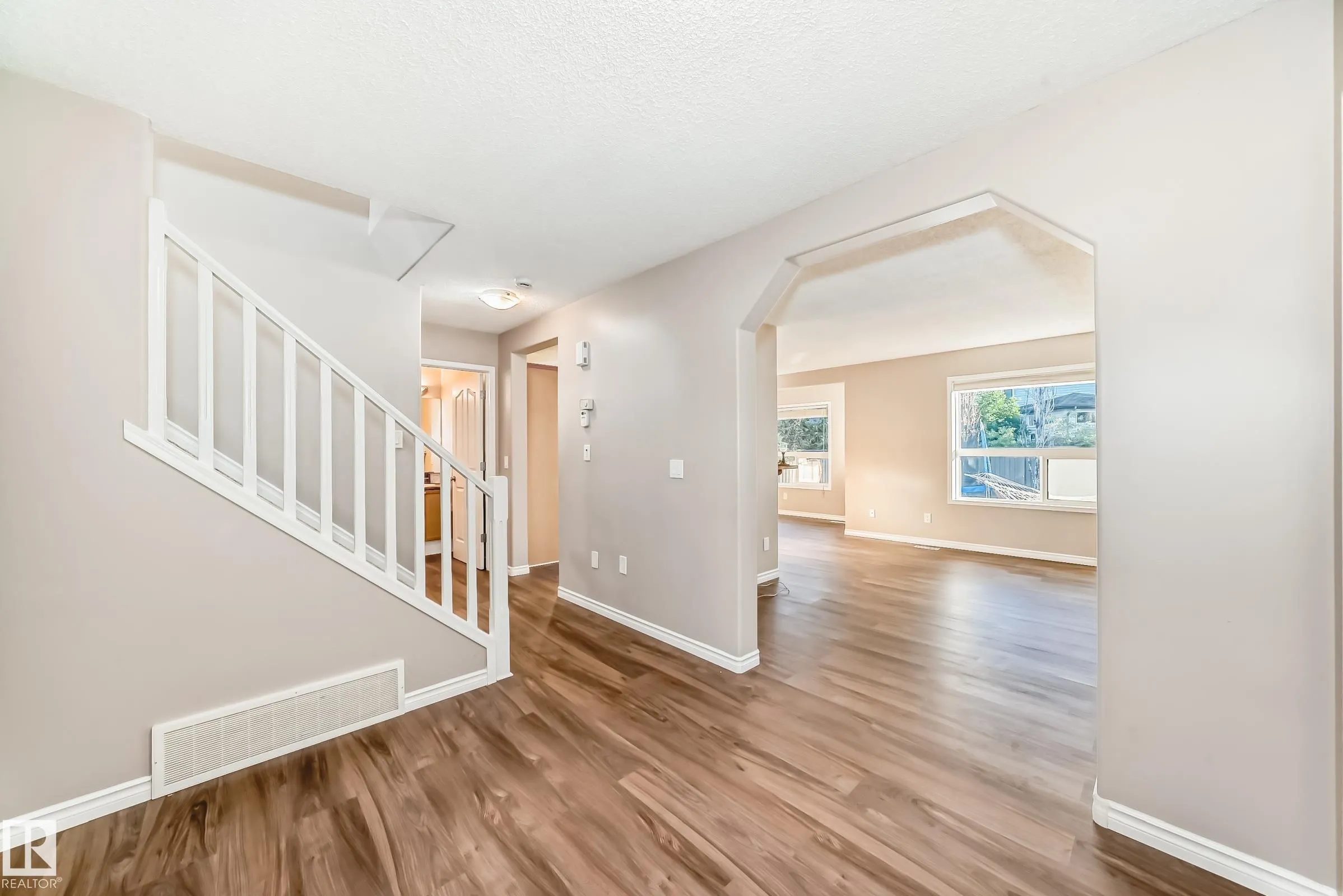 14 SPRING Gate