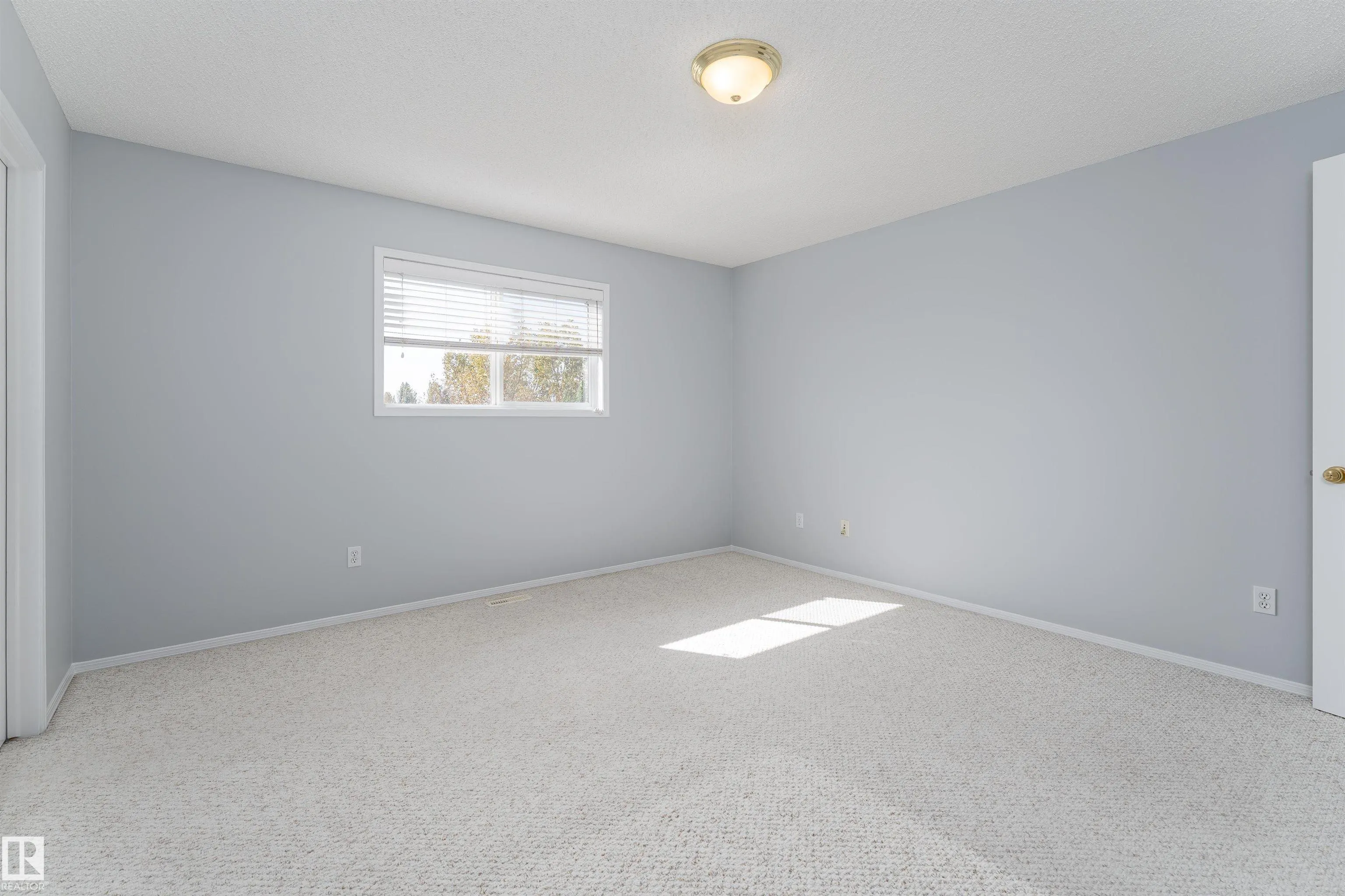 1027 GRAHAM Court