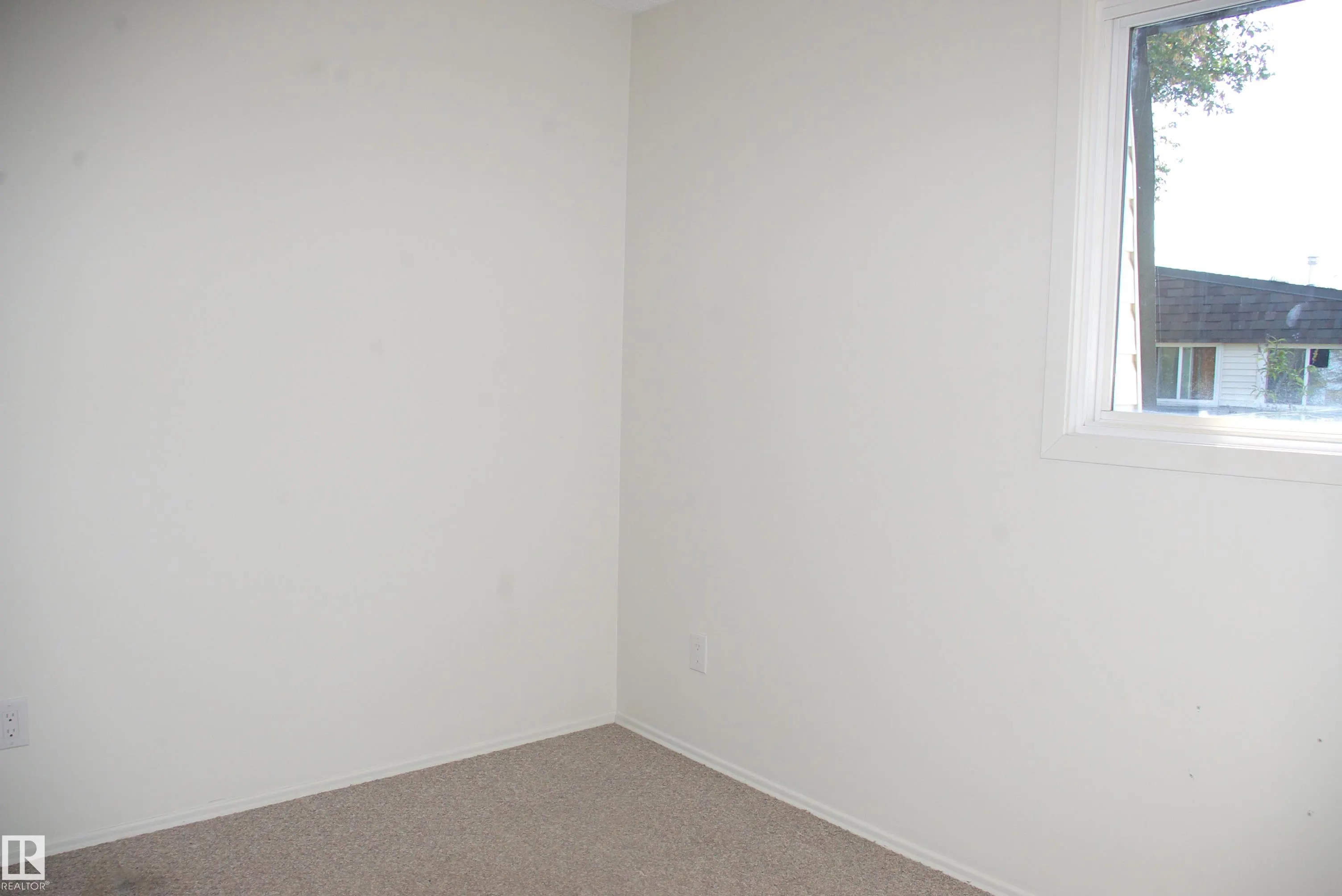 30 GREENFIELD Estates