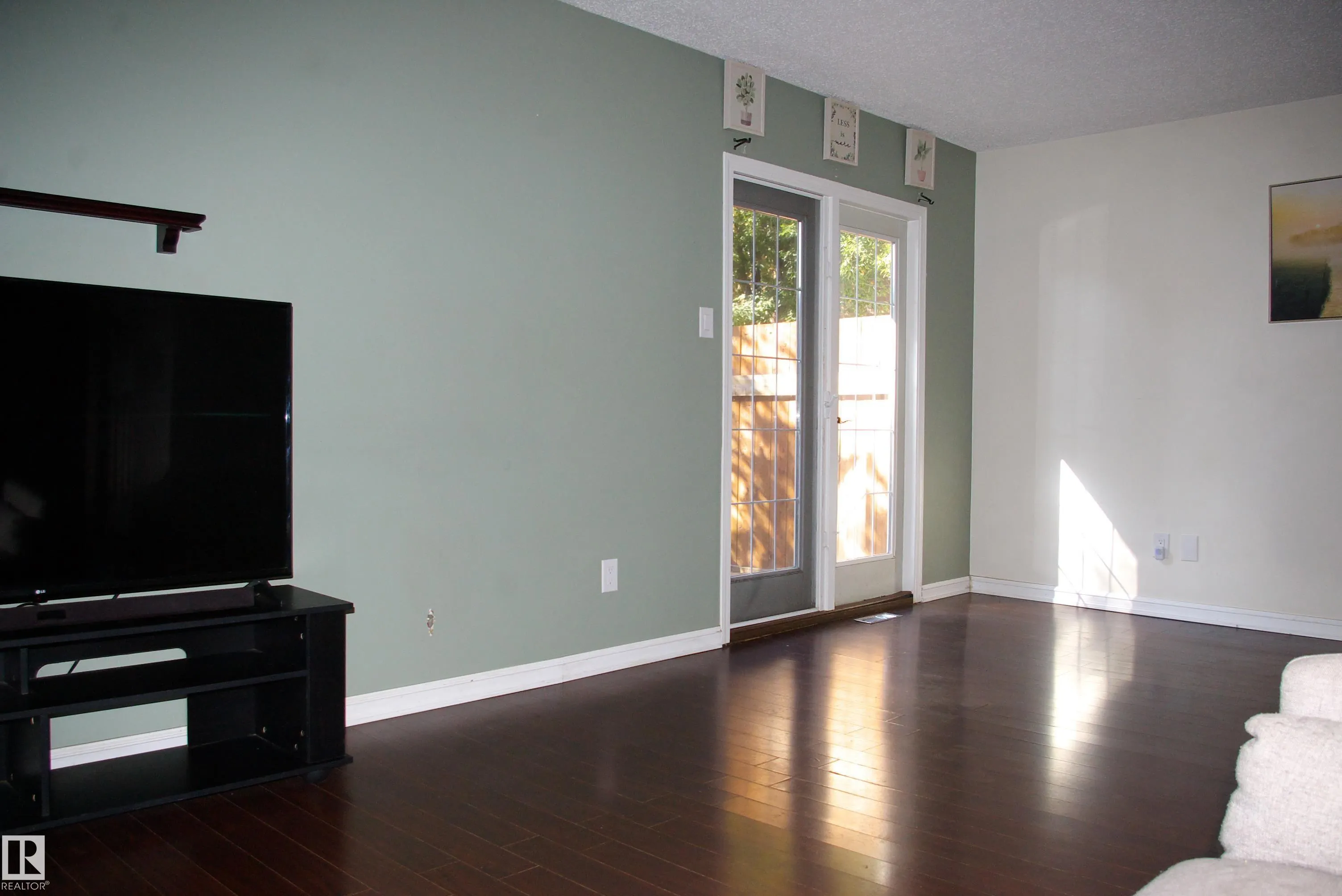 30 GREENFIELD Estates