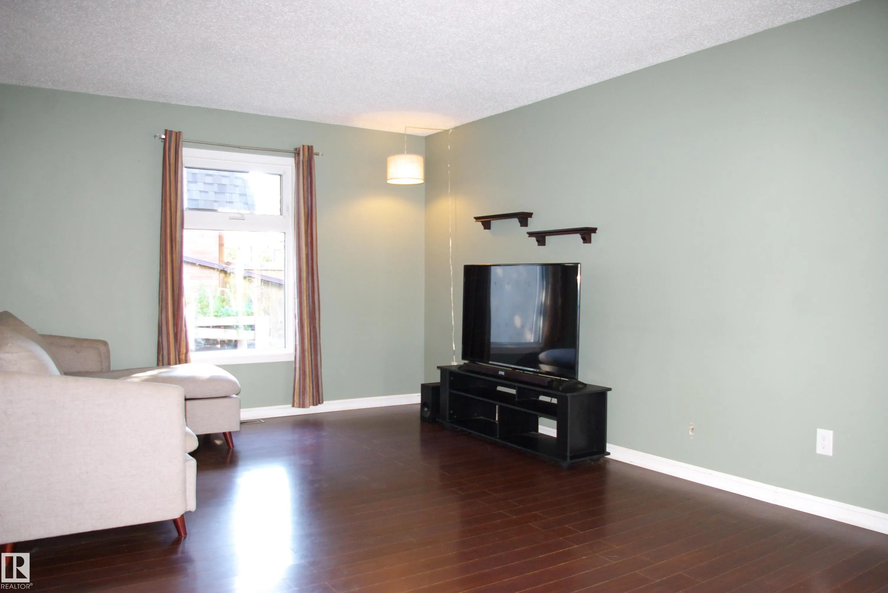 30 GREENFIELD Estates