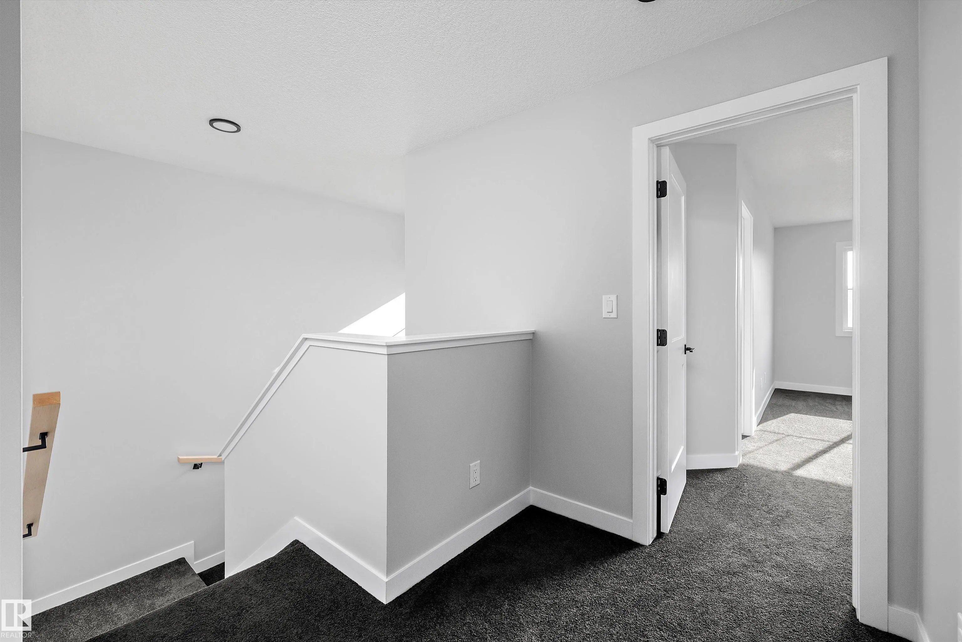 36 MAPLE Crescent