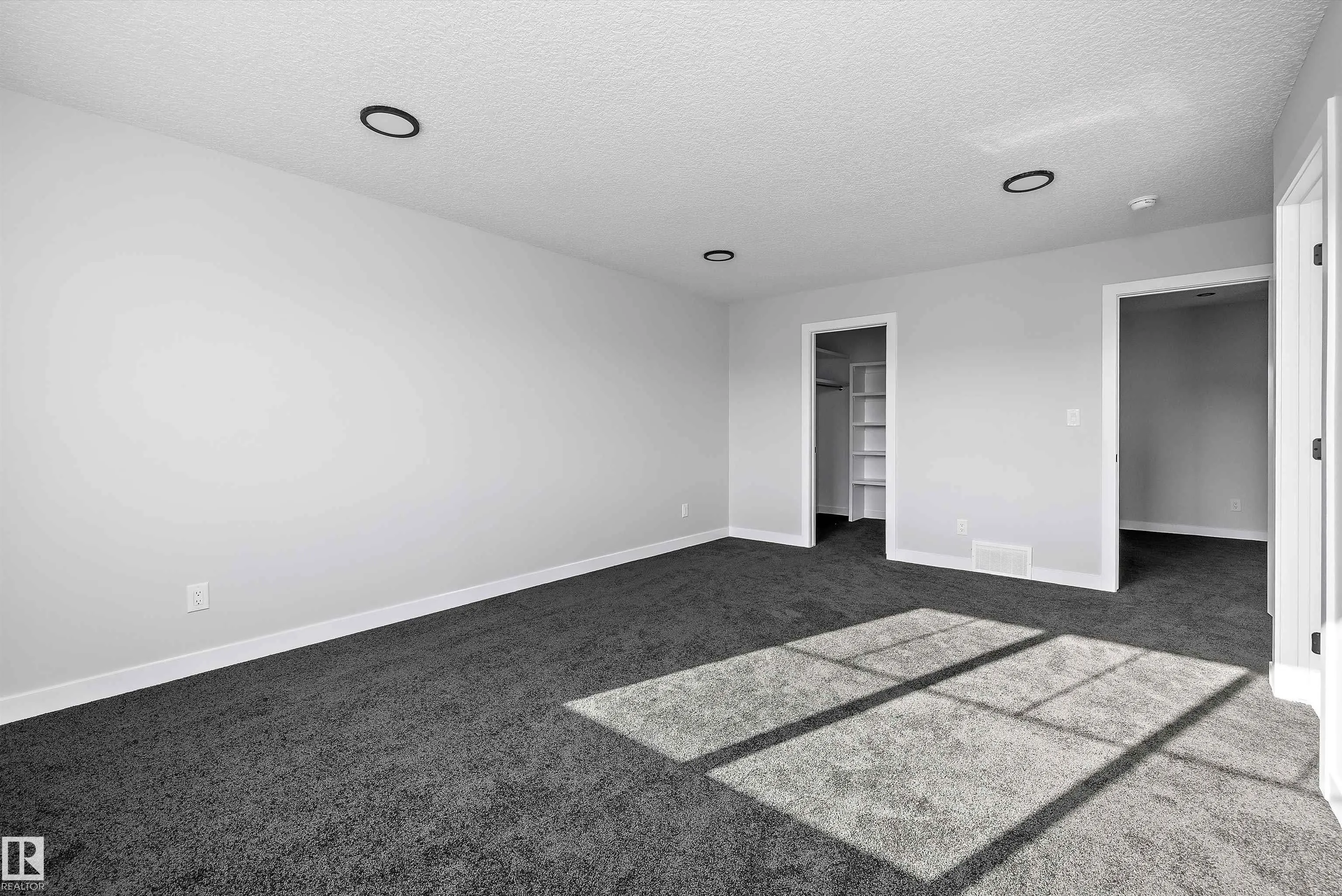 36 MAPLE Crescent