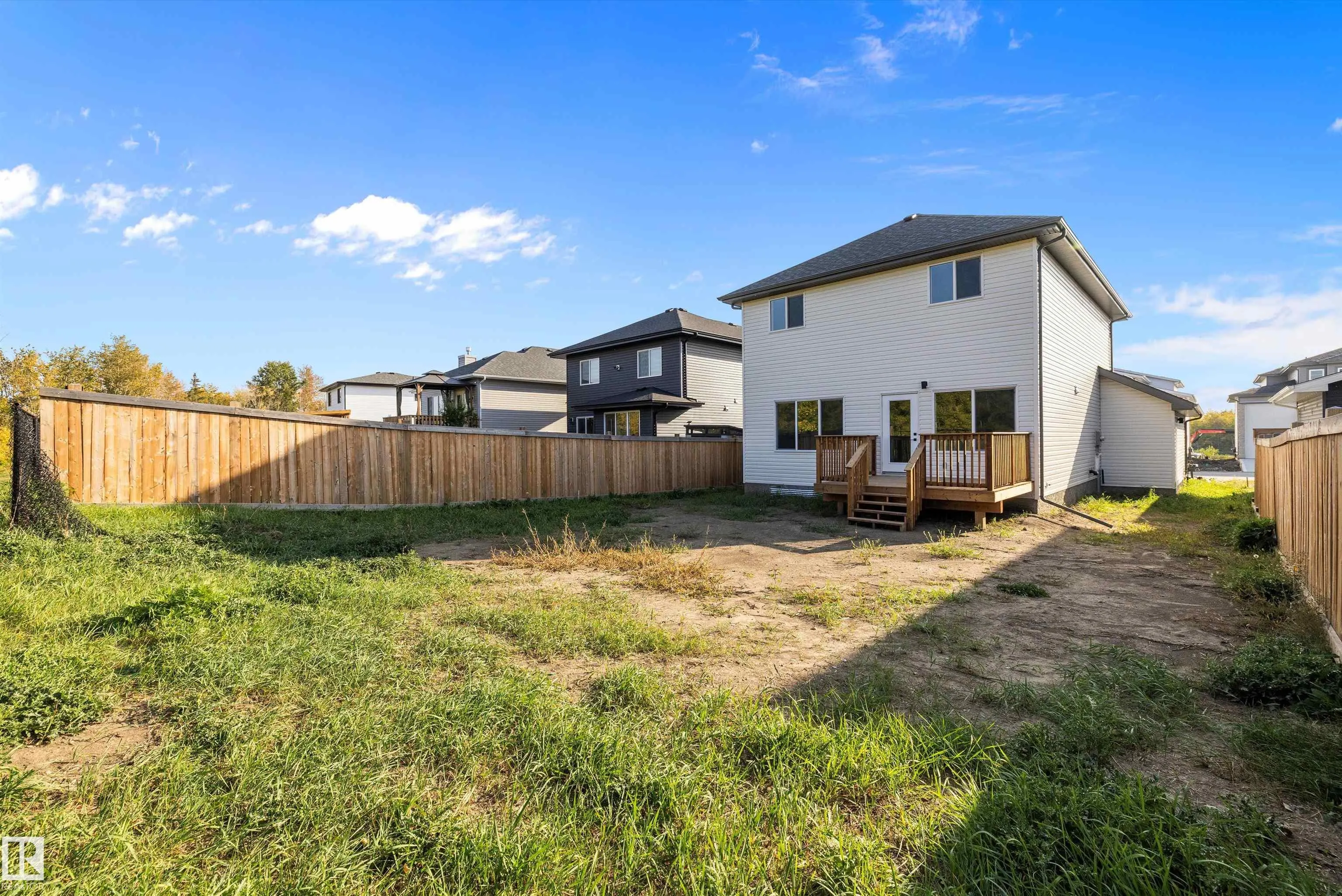 36 MAPLE Crescent