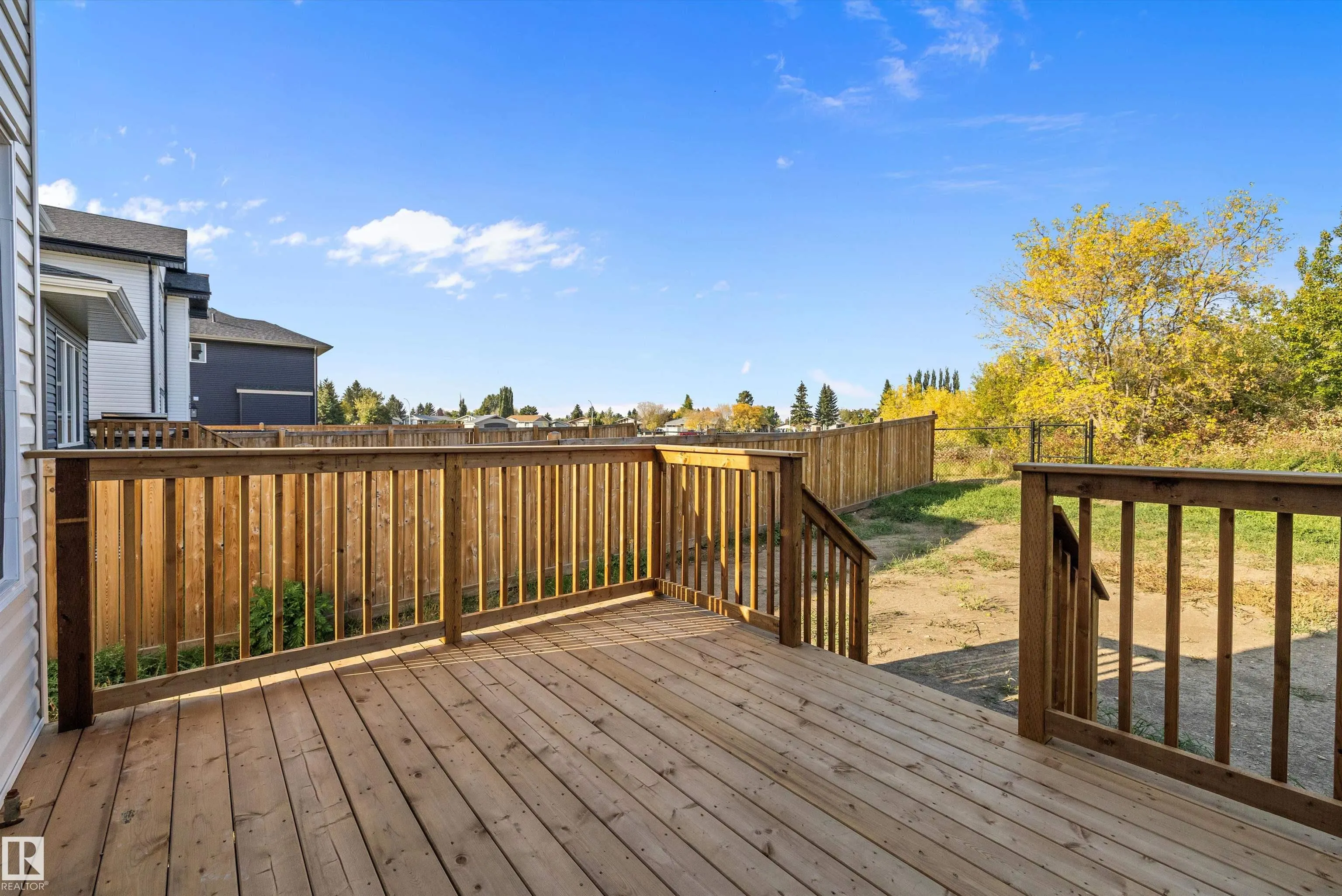 36 MAPLE Crescent