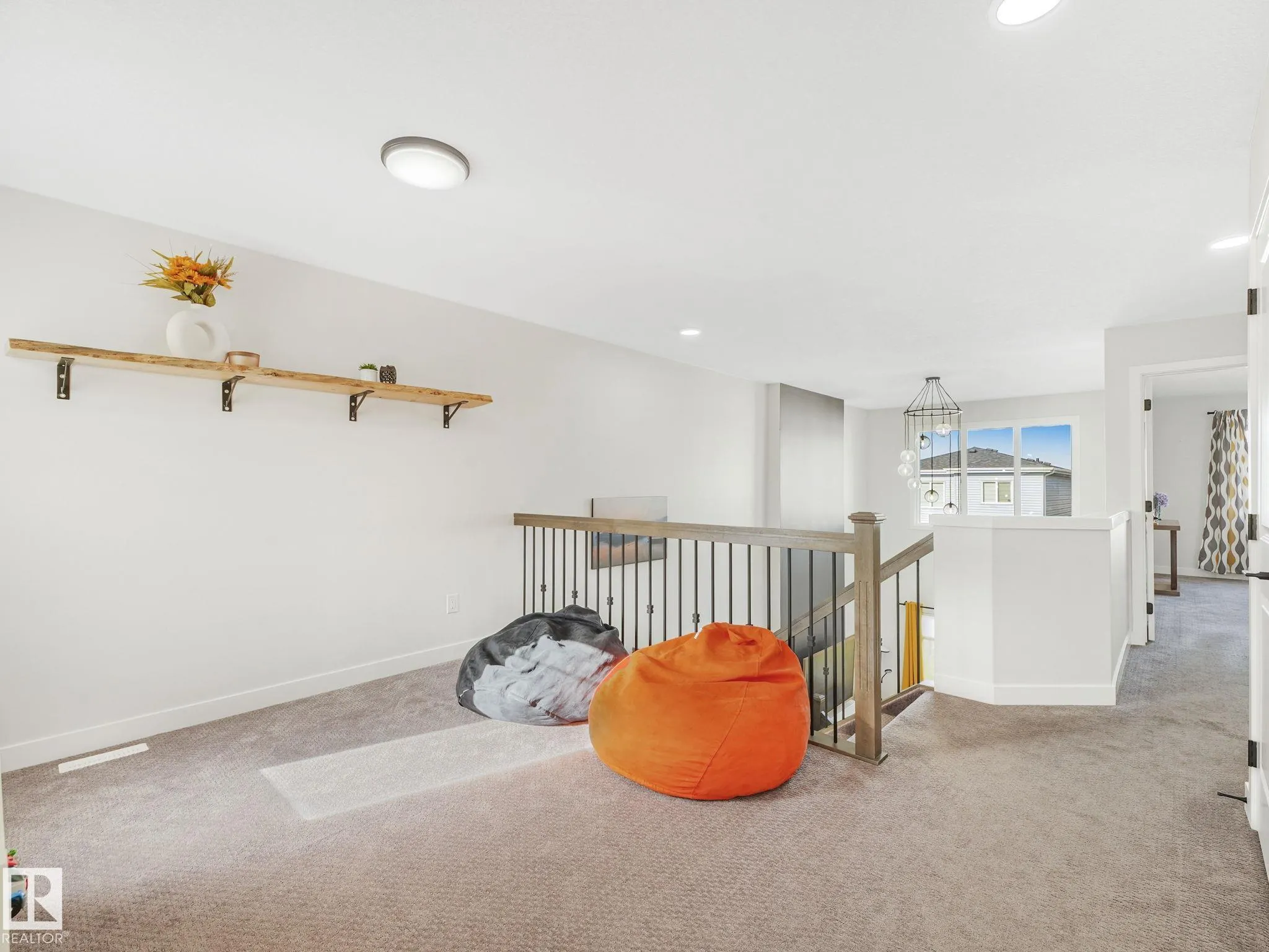 111 BLUFF Cove