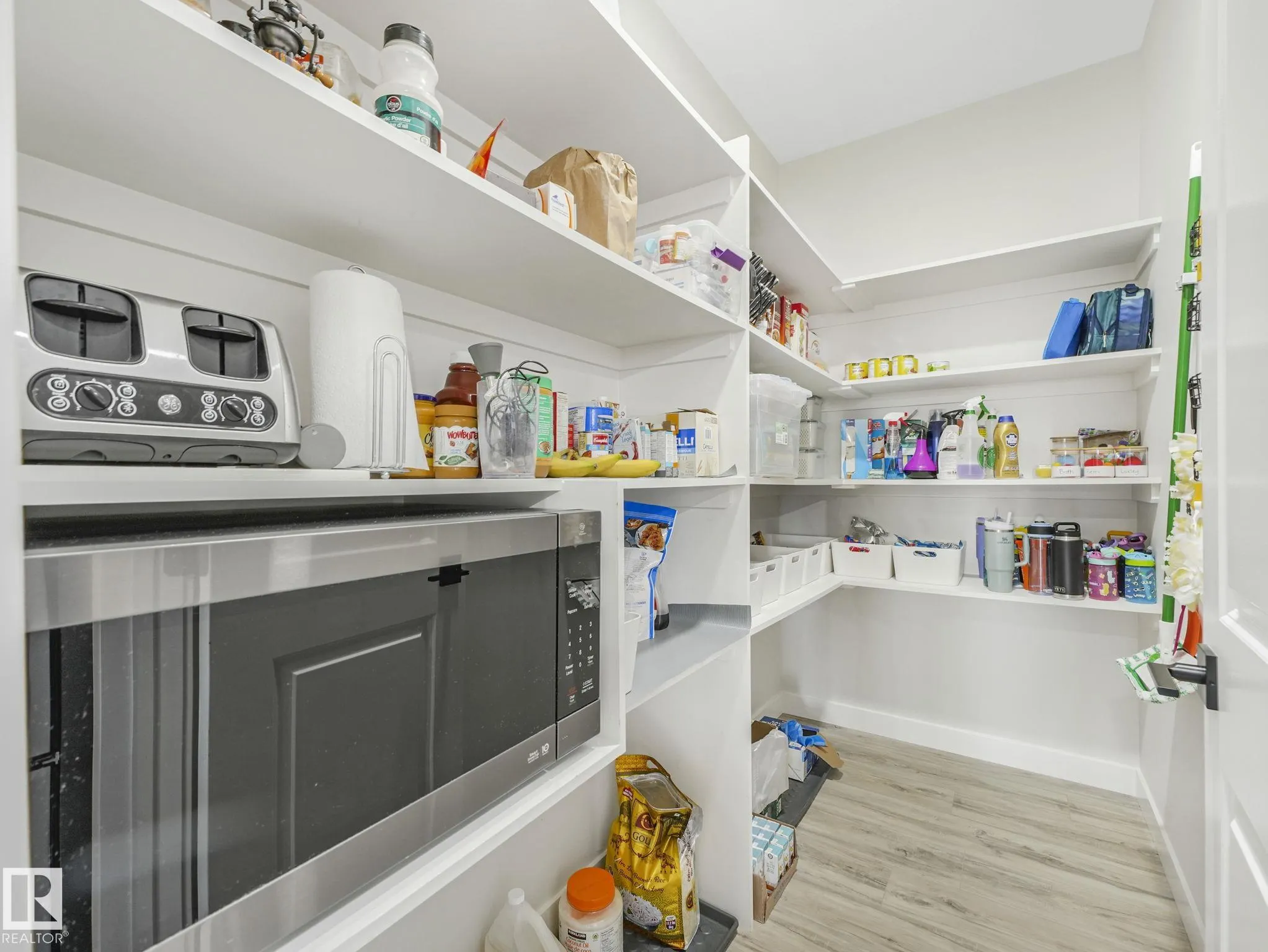 111 BLUFF Cove