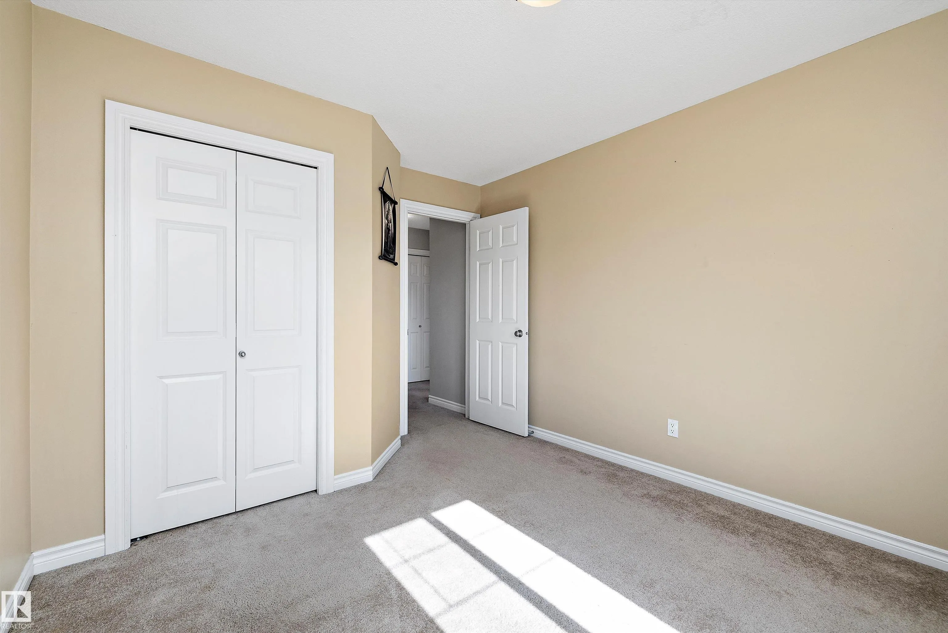85 SPRUCE VILLAGE DR Drive