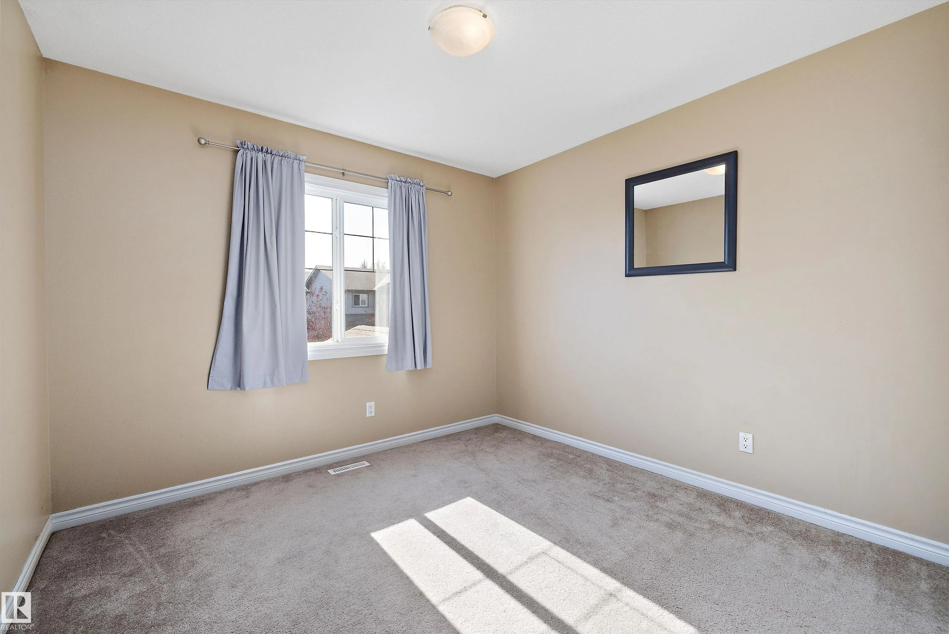 85 SPRUCE VILLAGE DR Drive