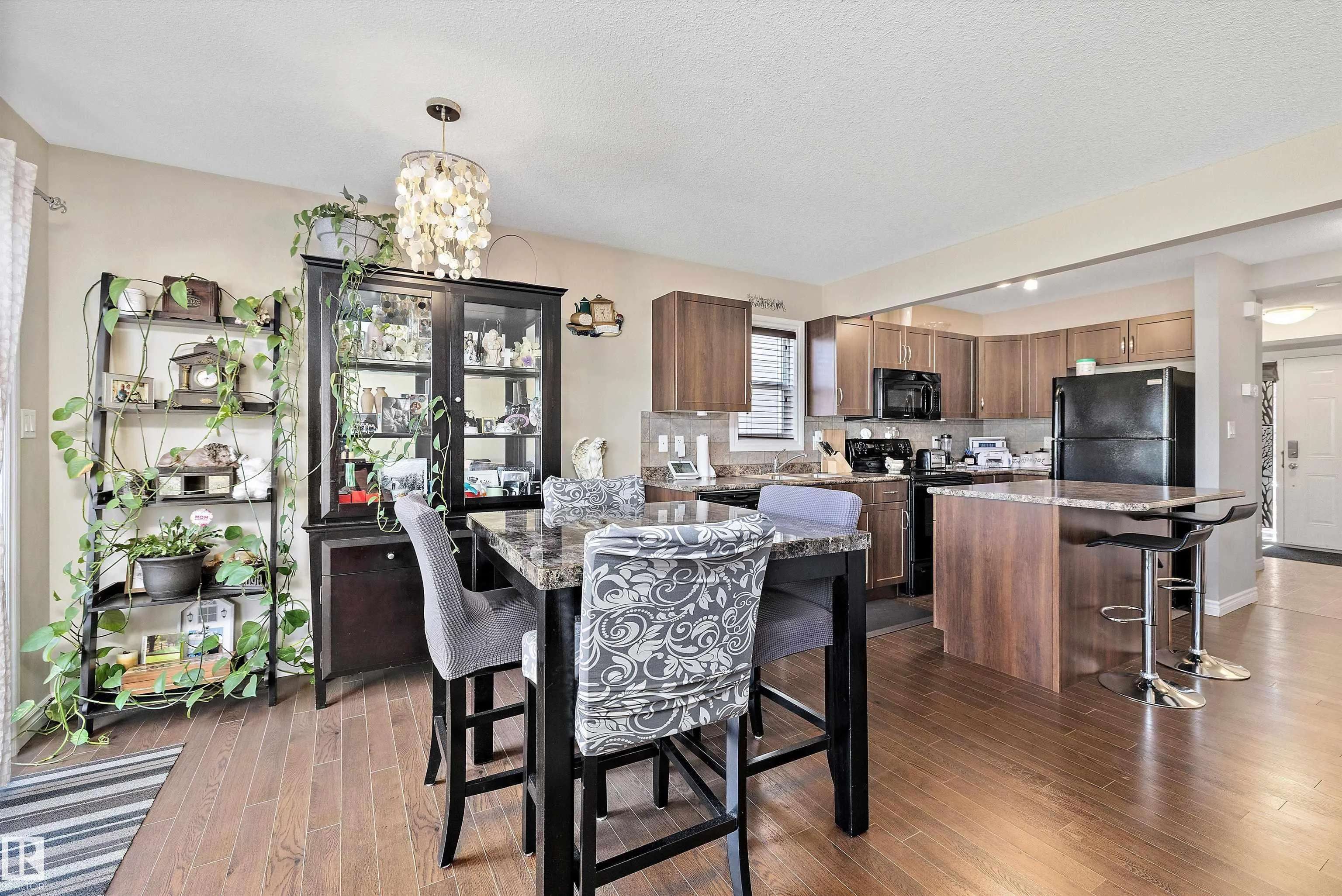 85 SPRUCE VILLAGE DR Drive