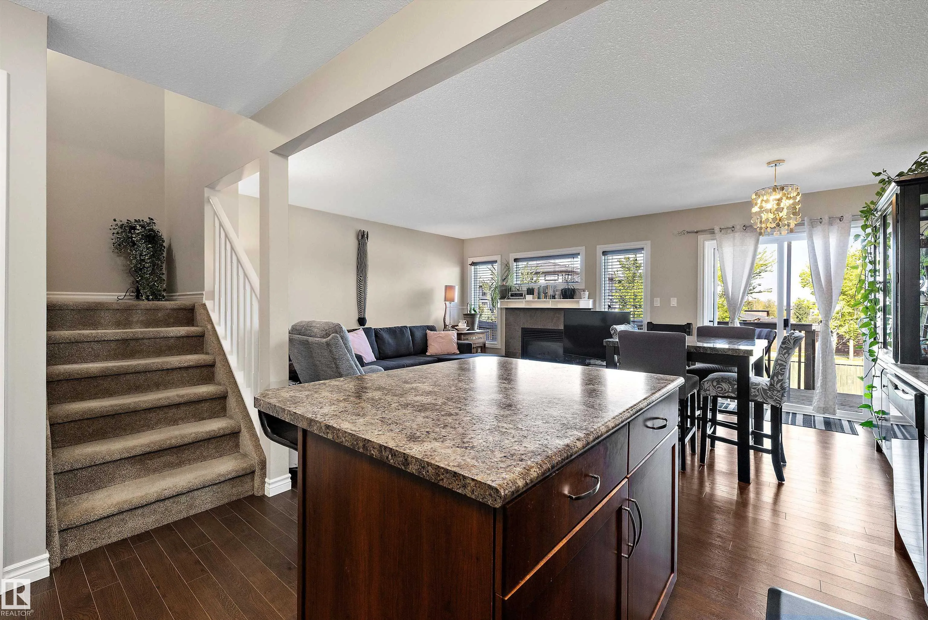 85 SPRUCE VILLAGE DR Drive