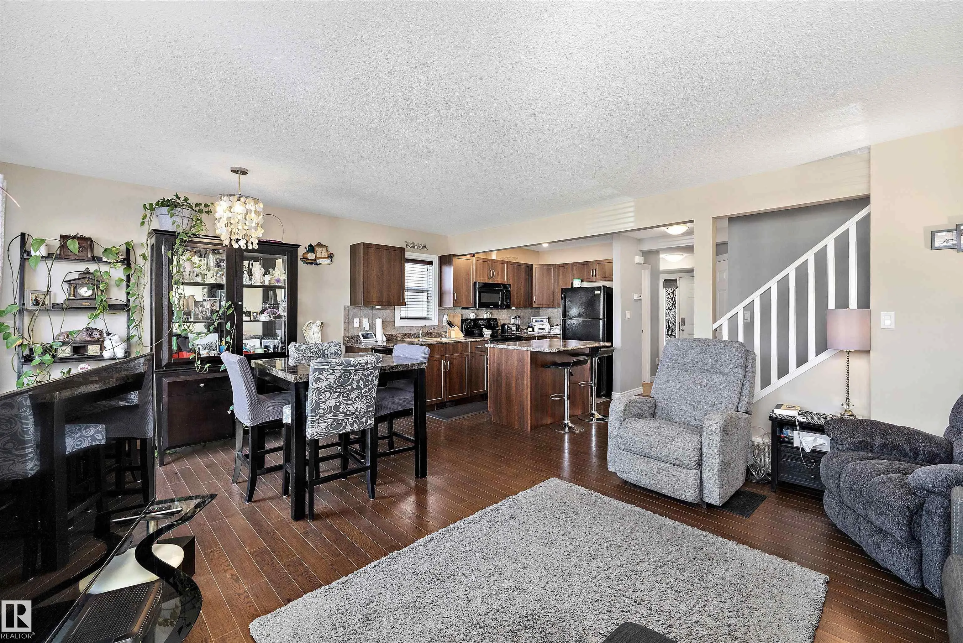 85 SPRUCE VILLAGE DR Drive