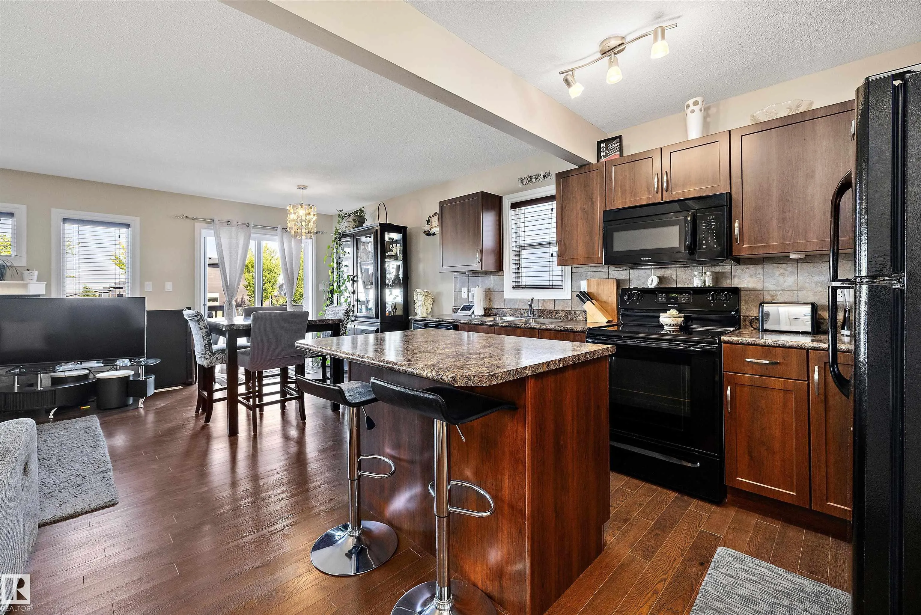 85 SPRUCE VILLAGE DR Drive