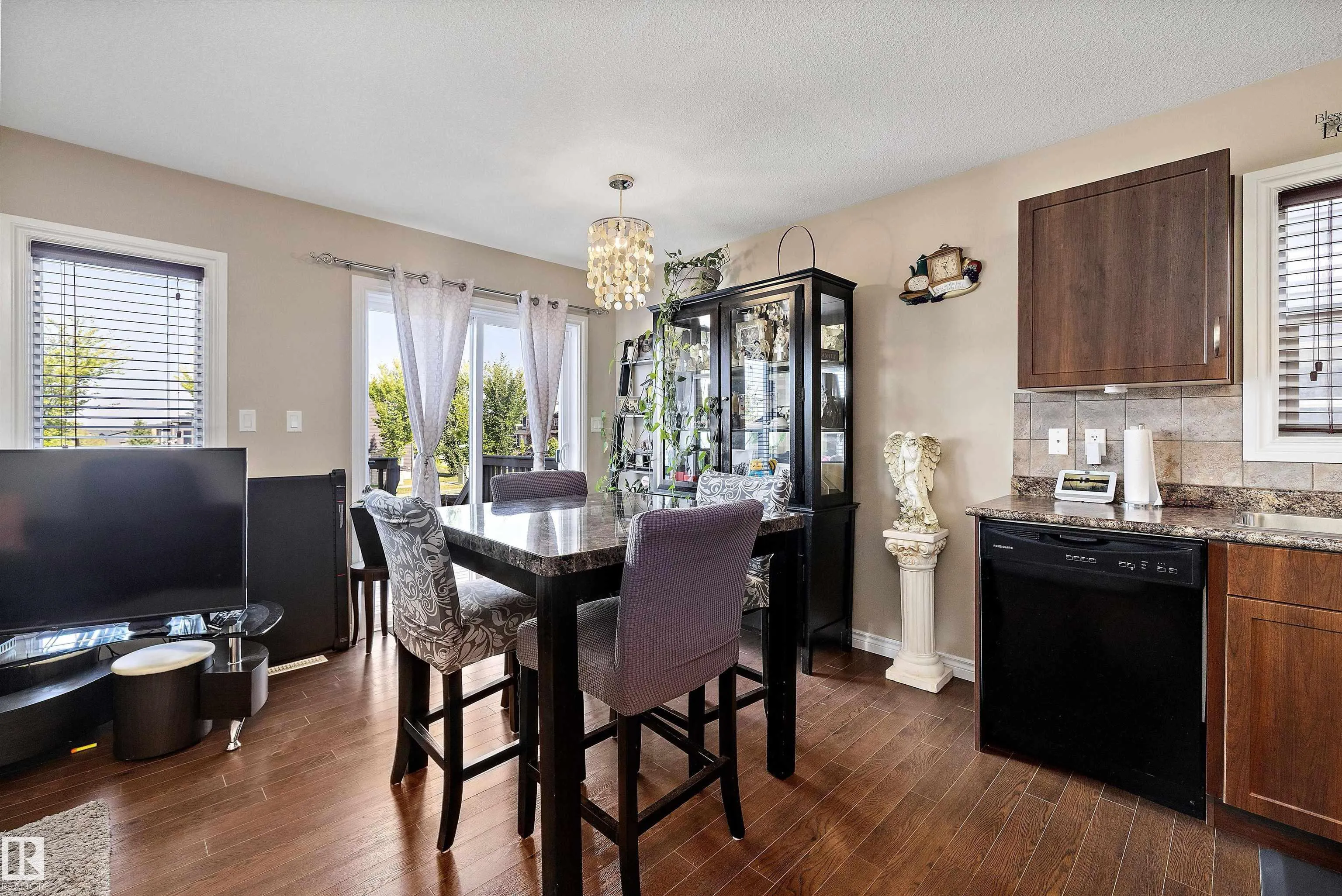 85 SPRUCE VILLAGE DR Drive