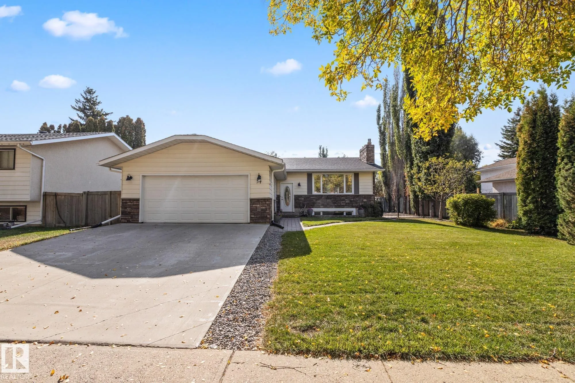 54 LAROSE Drive