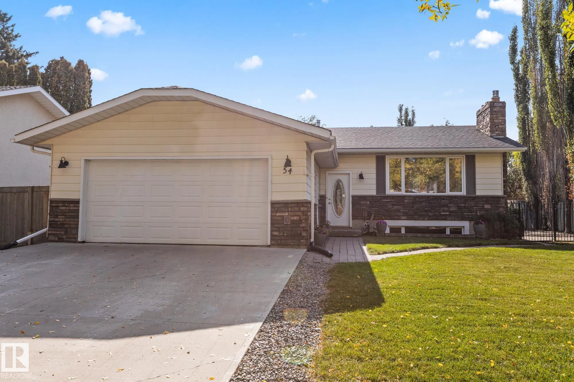 54 LAROSE Drive