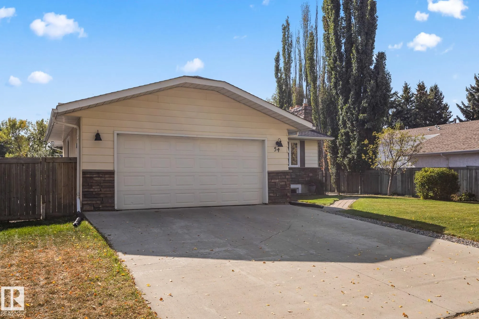 54 LAROSE Drive