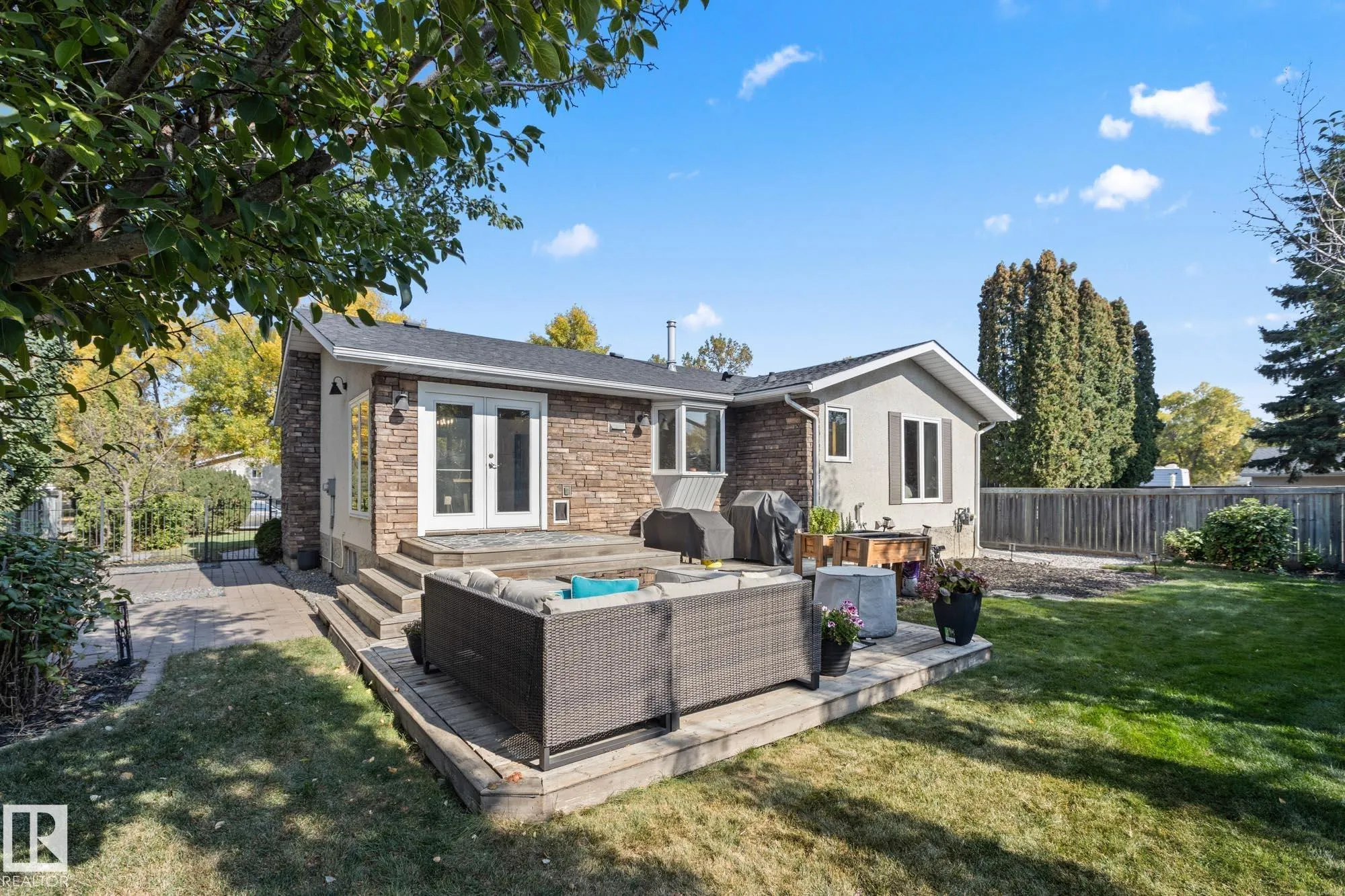 54 LAROSE Drive